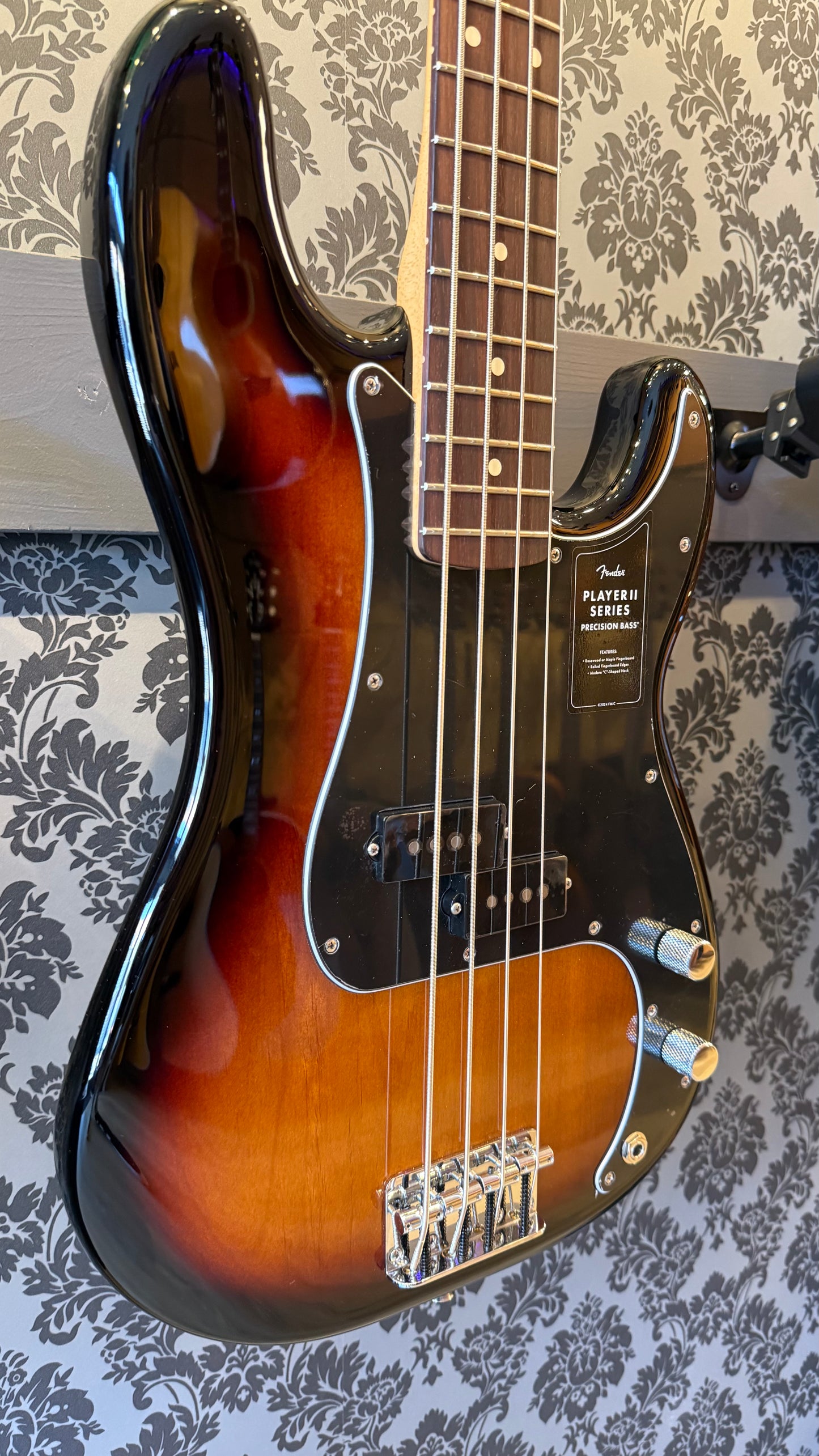 Fender Player II Precision Bass Rosewood Fingerboard Sunburst