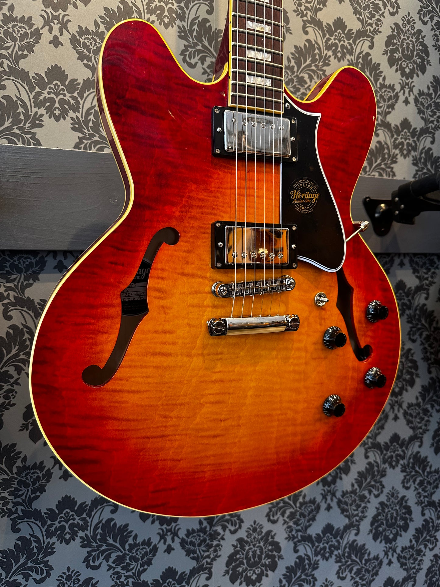 Heritage H-535 Custom Core Dark Cherry Sunburst Incl. case