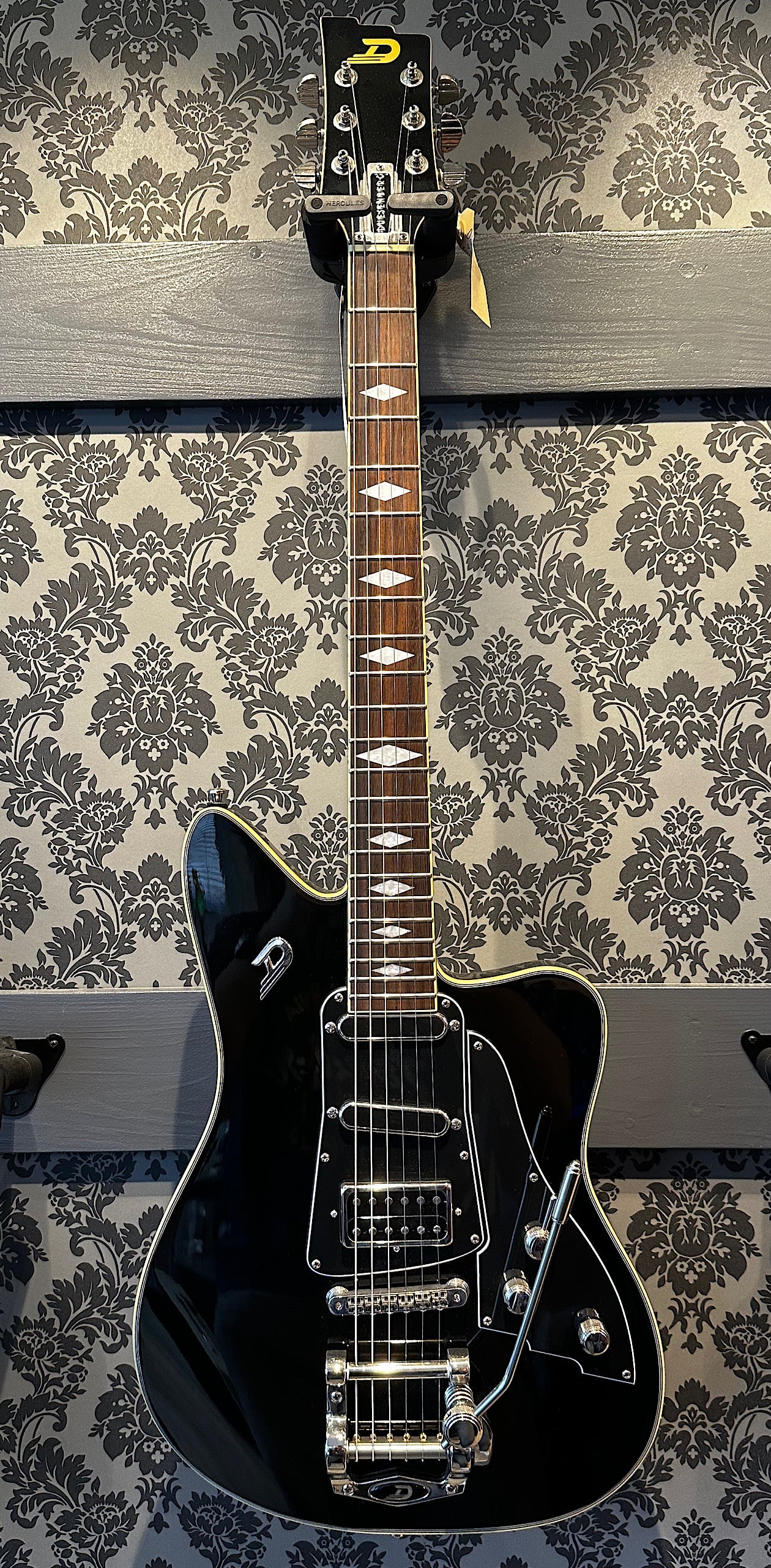 Duesenberg Paloma Black Incl. Gigbag
