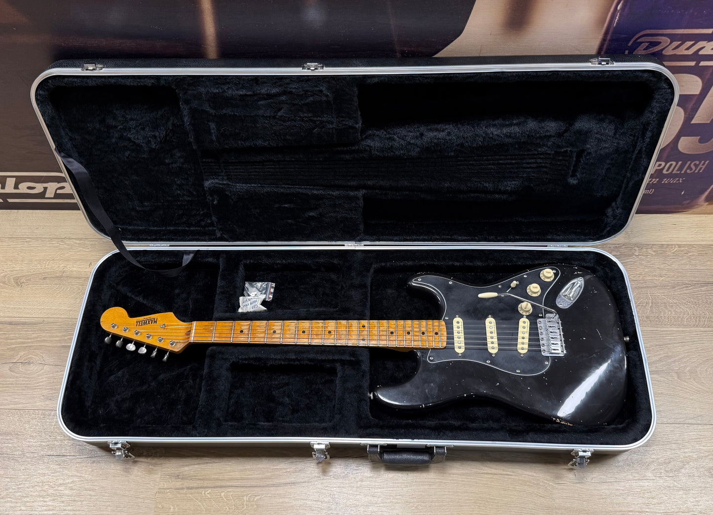 Maxwell Stratocaster Aged Black incl. Case (occasion)