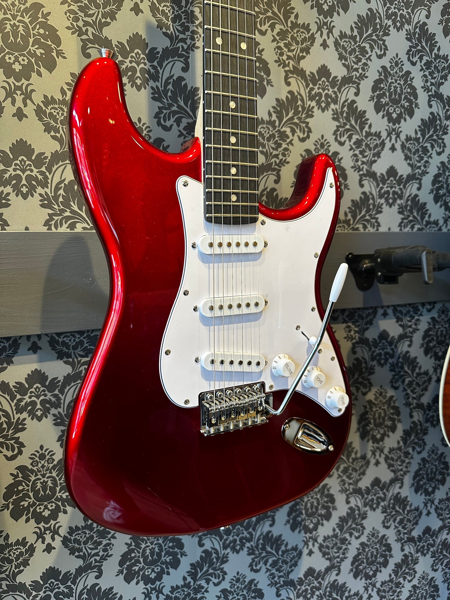 Eko S-300 Metallic Red