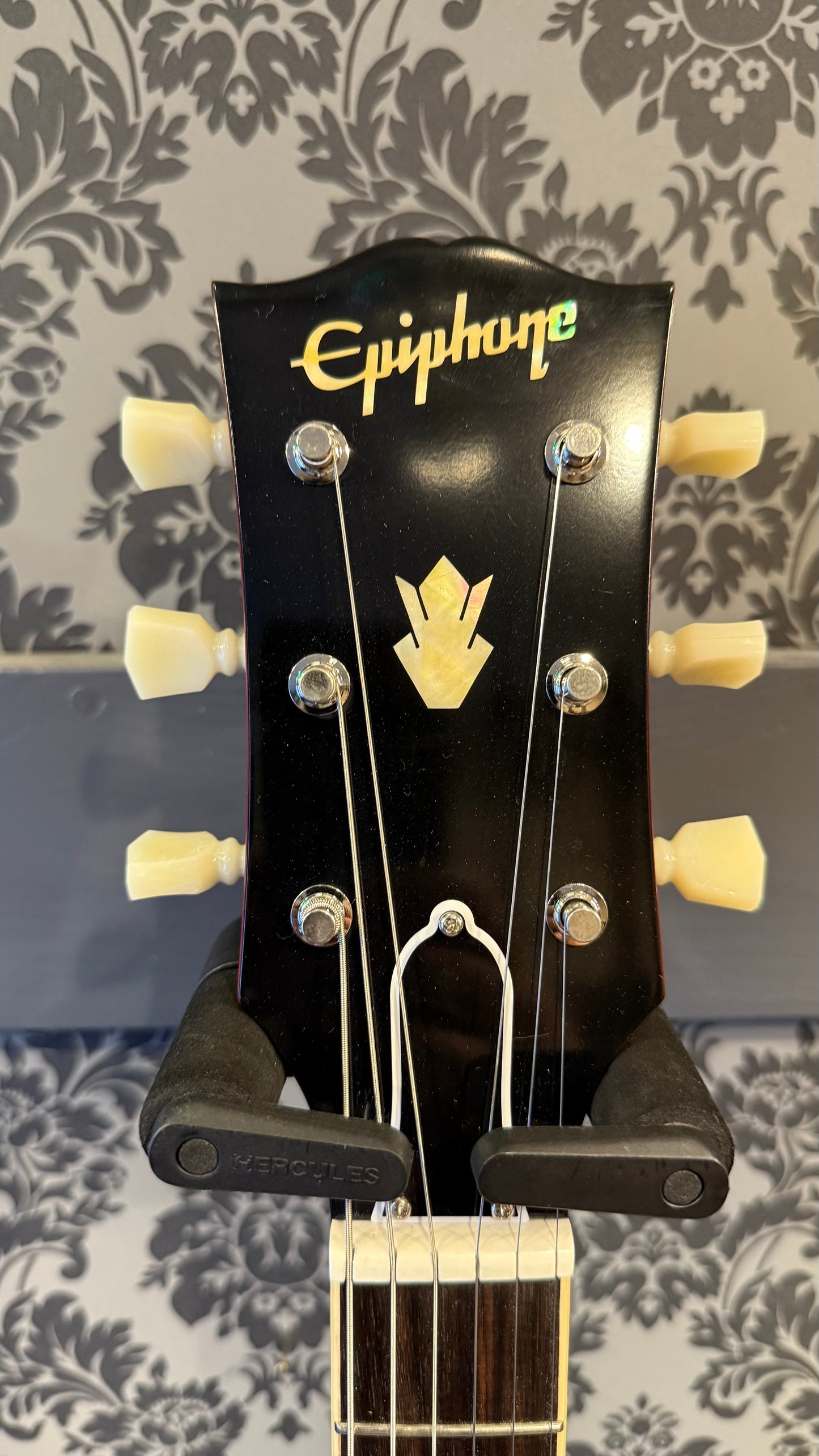 Epiphone 1964 SG Standard with Maestro Vibrola Cherry Red (occasion)
