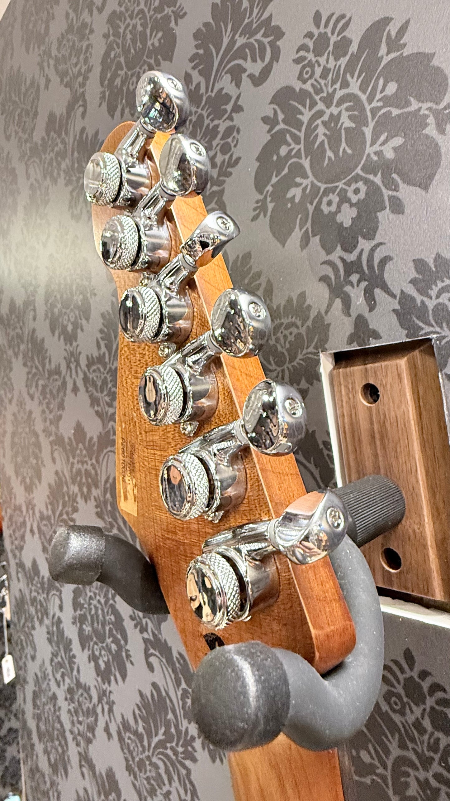 Patina Guitars PS-6 S-Type Electric Guitar in Olympic White Relic