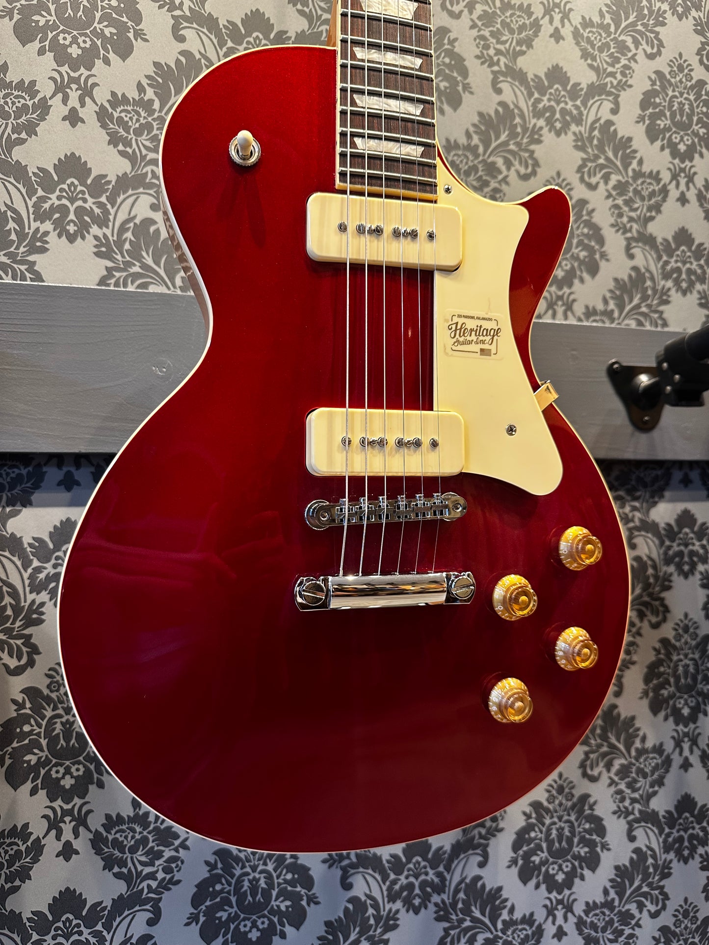 Heritage H-150 Standard P90 Cherry Incl. Case