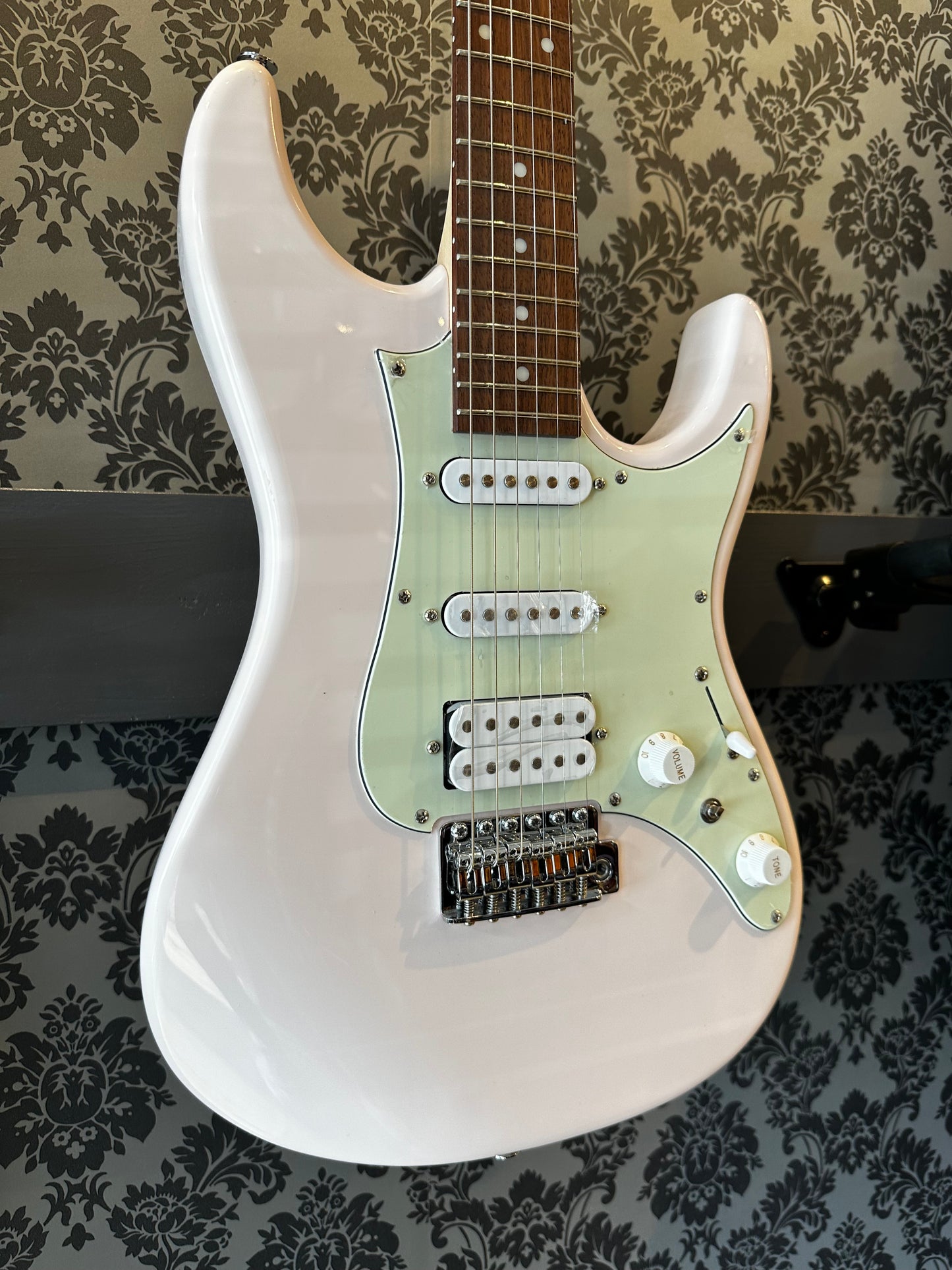 Ibanez AZES40-PPK Pastel Pink