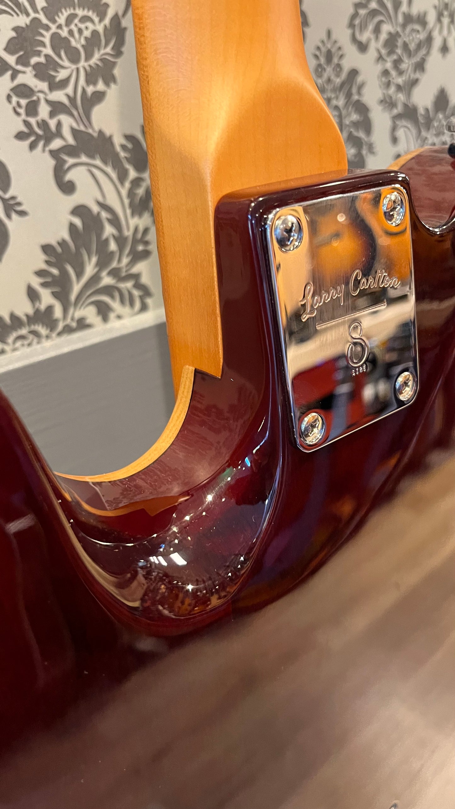Sire Guitars T7 series alder/ash chambered natural