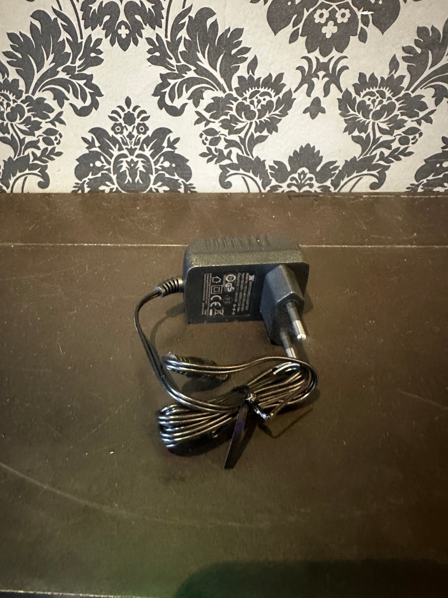Boston Power Supply 9V 1000mA XPS-09