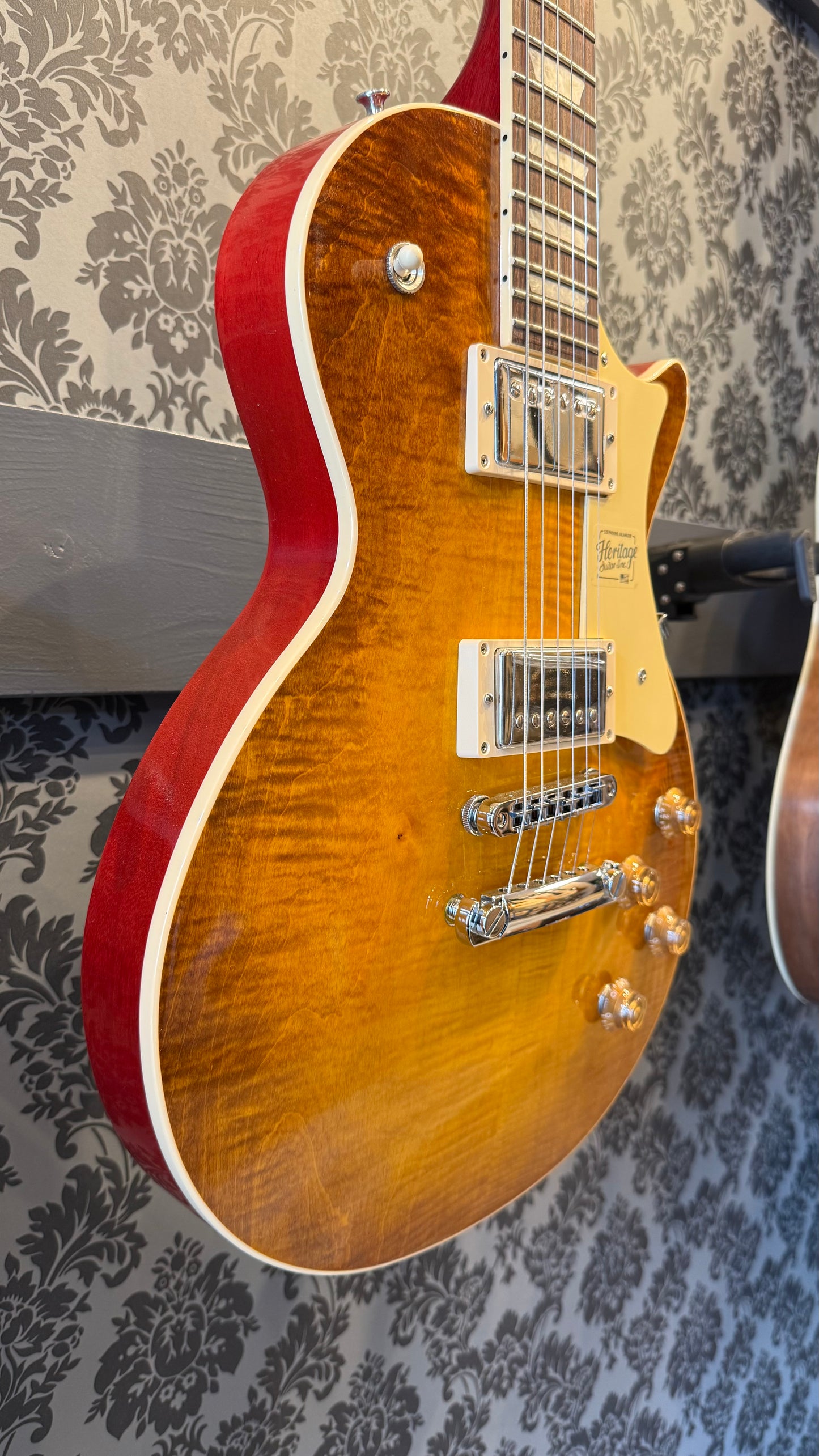 Heritage H-150 Dirty Lemon Burst Incl. Case