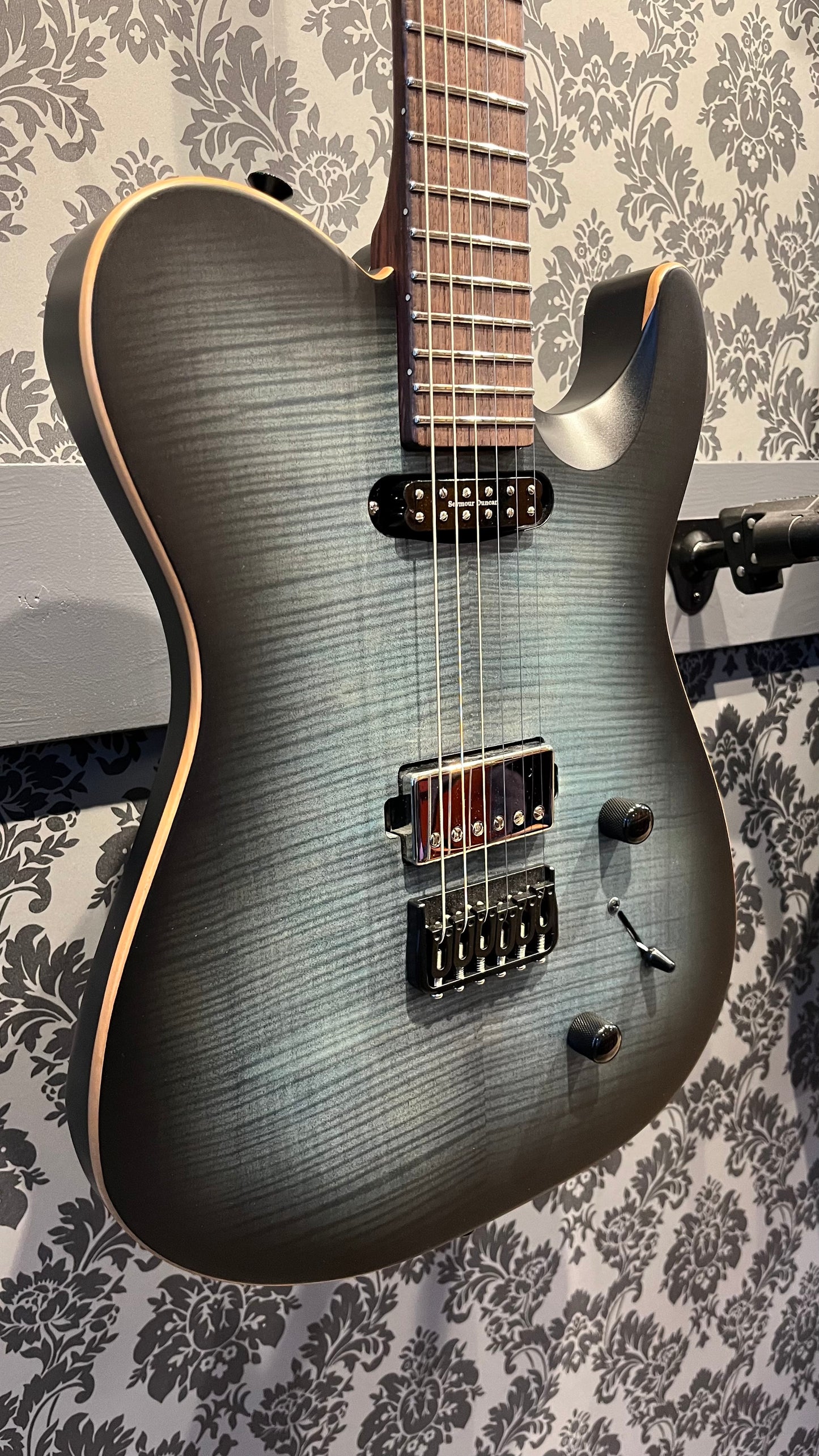 Chapman Lawmaker Legacy Azure Blue Burst Incl. gigbag
