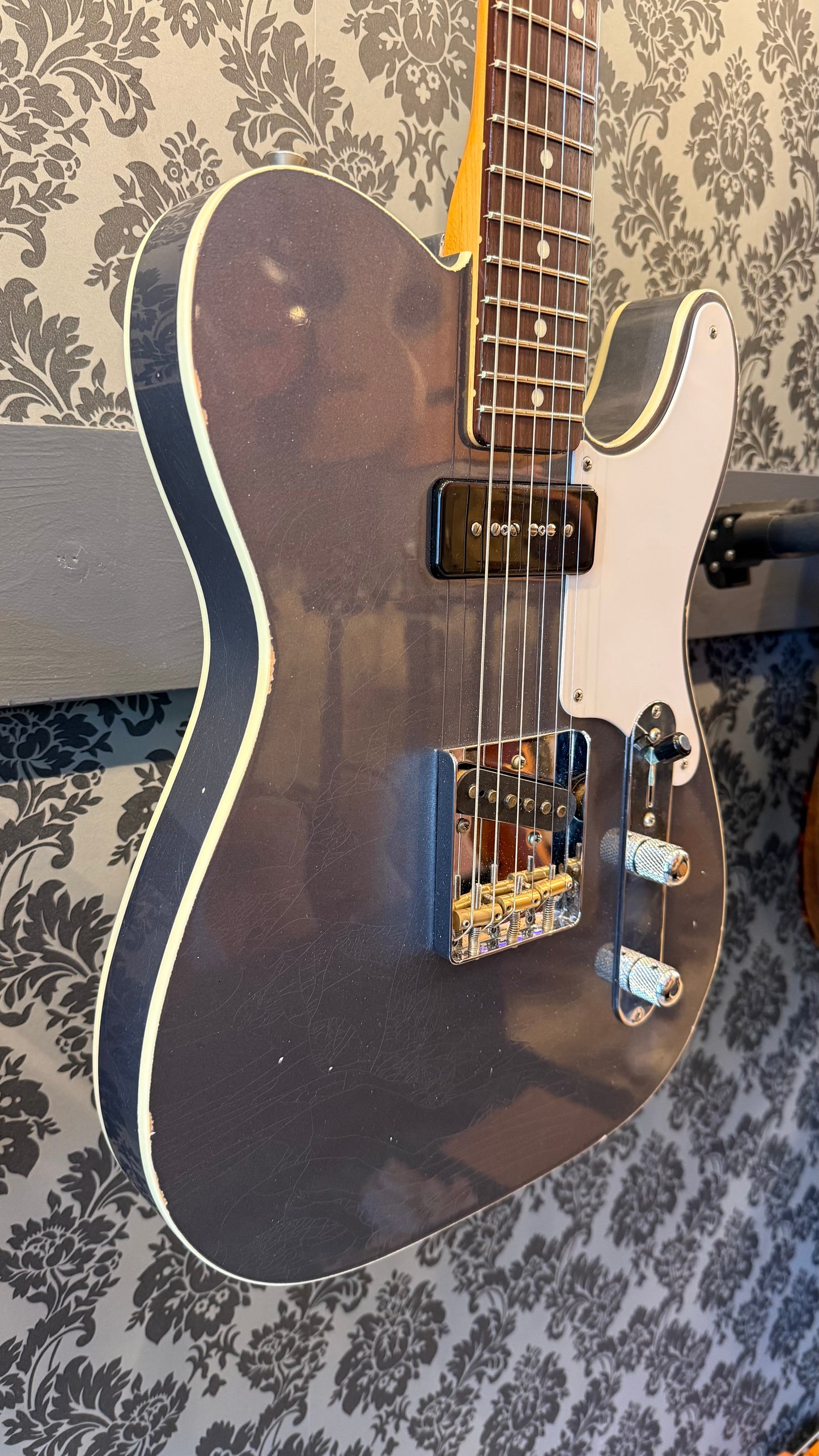 Del-Tone 60's T-style Custom (Custom Order) plus case