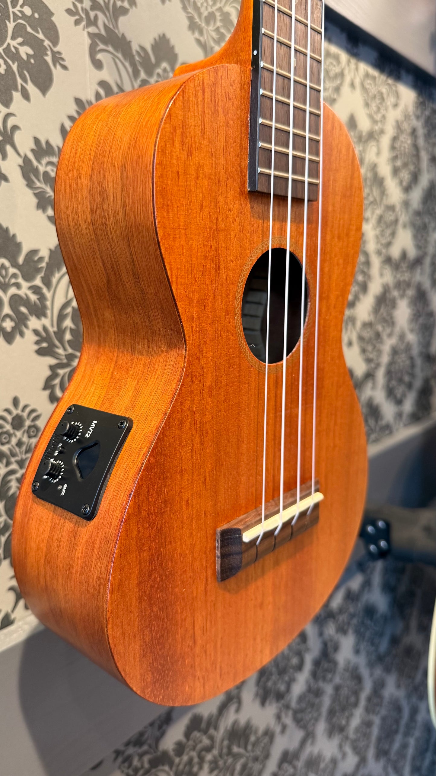 Mahalo MJK2-VTTBR Java Series concert ukulele incl.bag