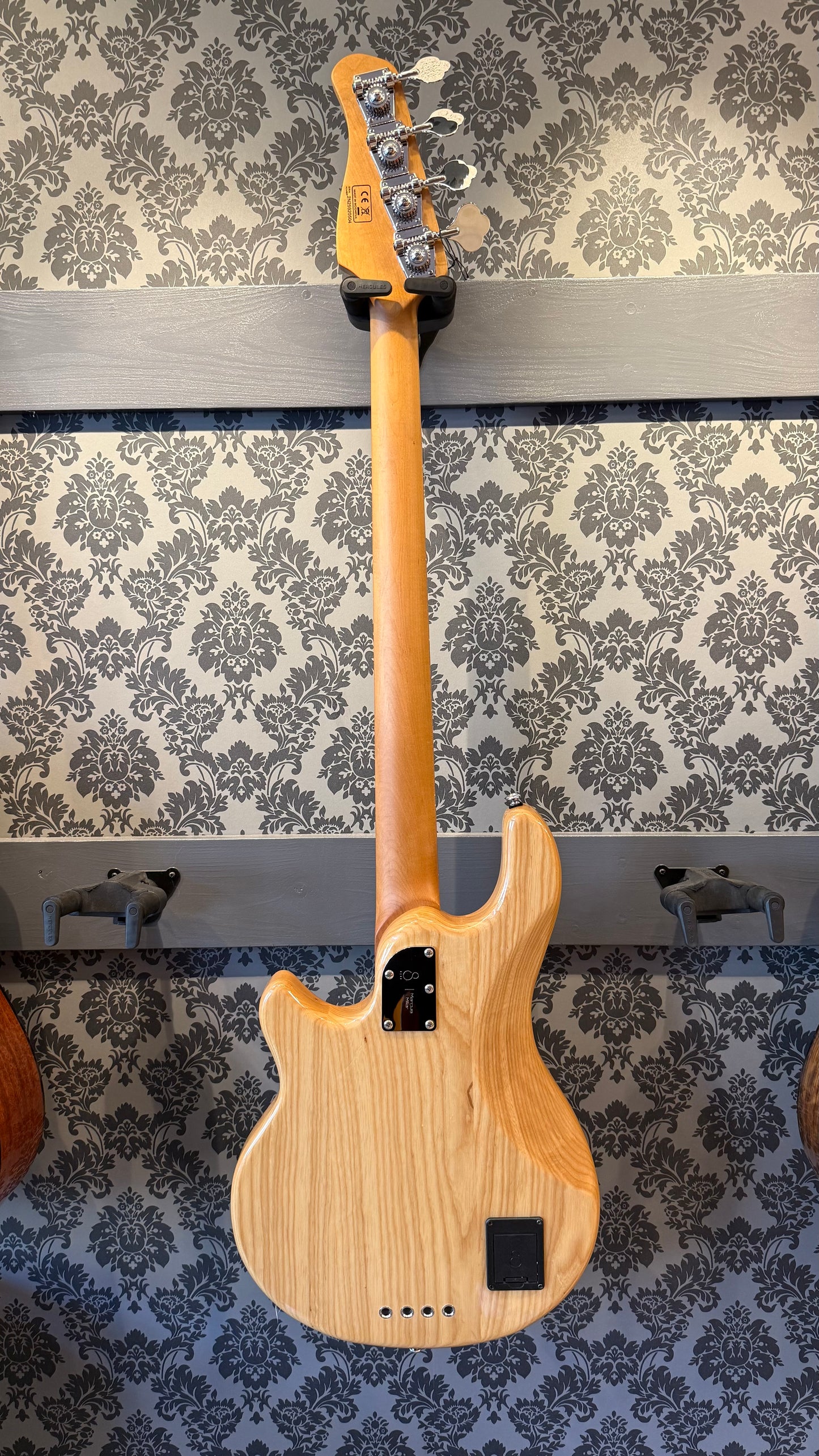 Sire Basses Z7 Marcus Miller swamp ash Naturel