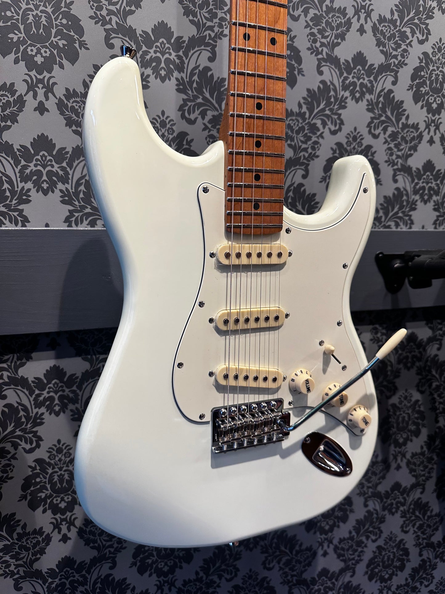 JET Guitars JS300-White