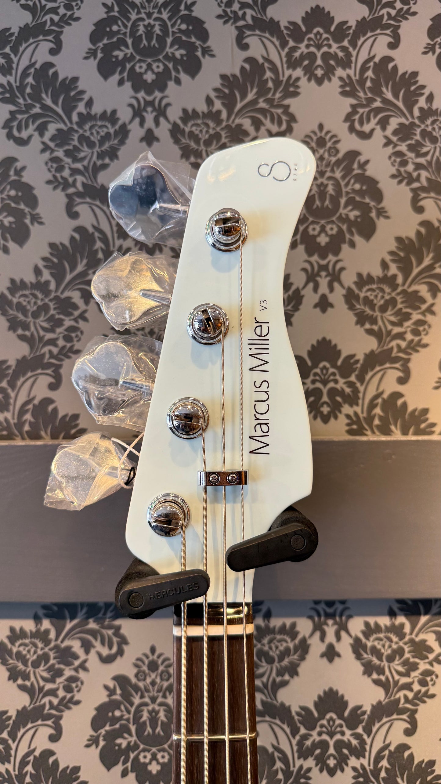 Sire Basses V3P 4/SNB Sonic Blue