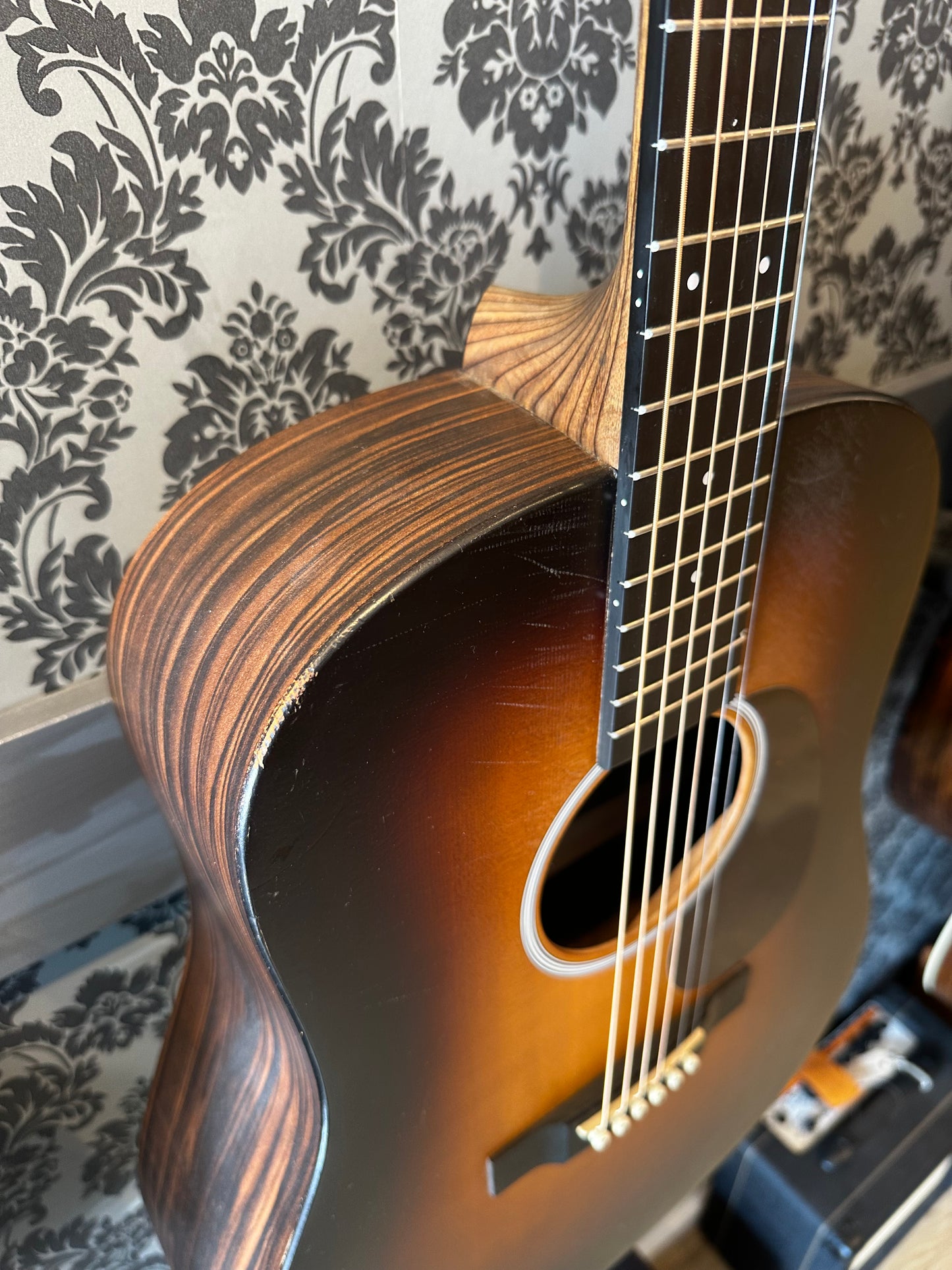 Martin X-Series Sunburst (occasion)