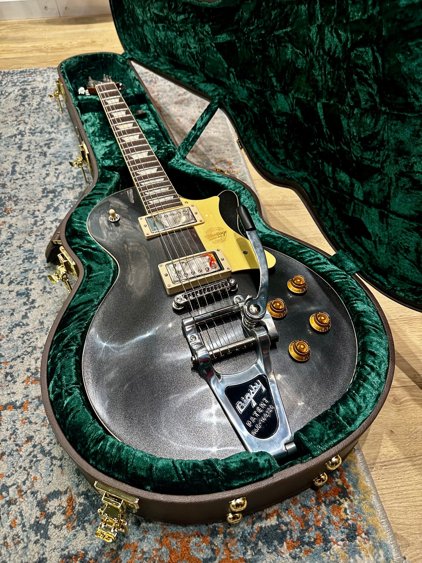 Heritage H-150 Custom Shop Core Collection Space Black Bigsby Incl. case