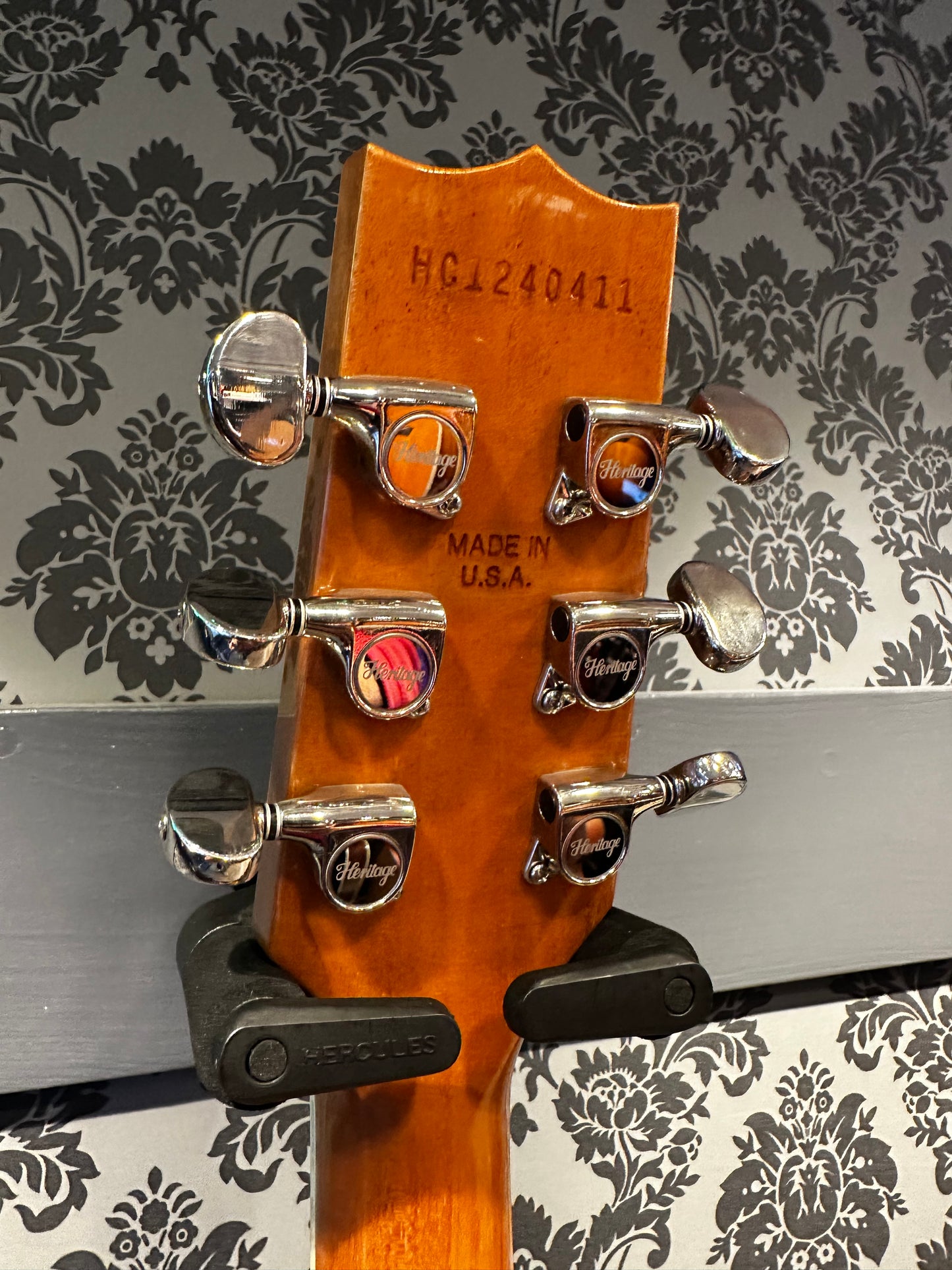 Heritage H-150 Custom Shop Core Collection Space Black Bigsby Incl. case
