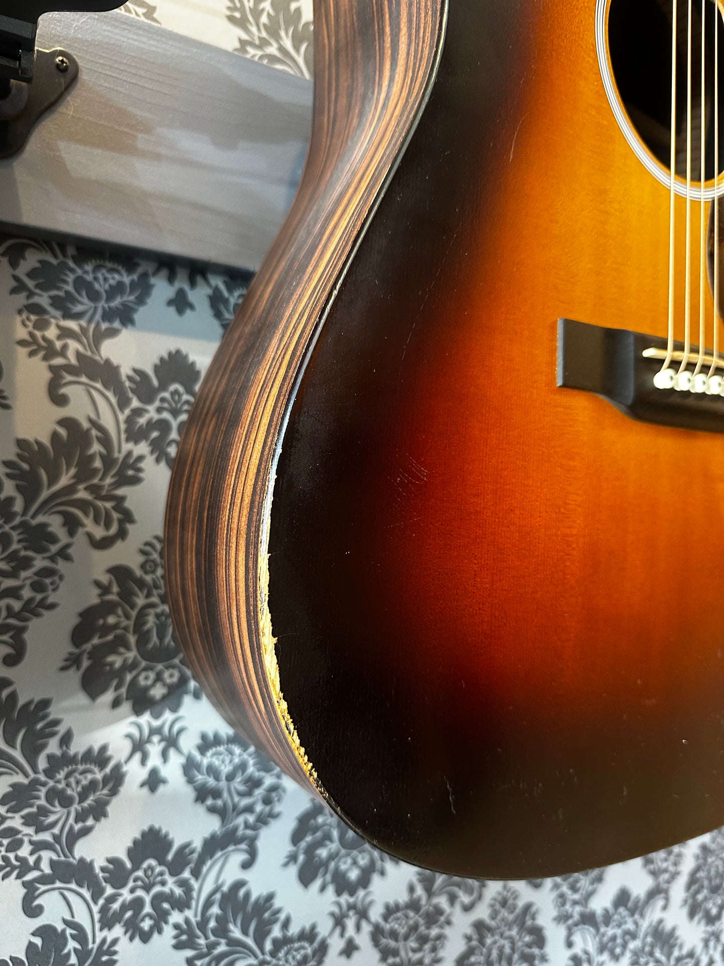 Martin X-Series Sunburst (occasion)