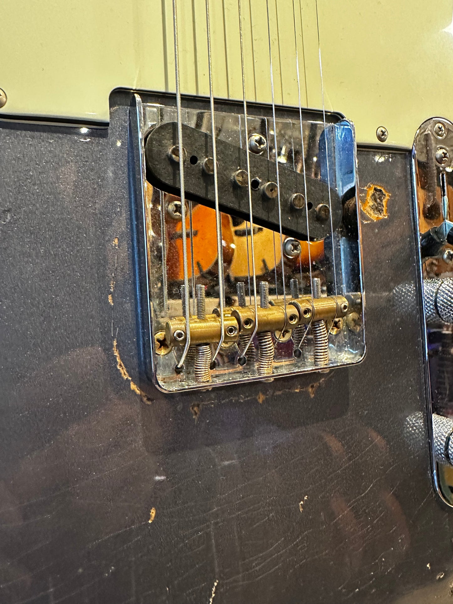 Del-Tone 60’s T-Style Charcoal Frost Over Sunburst Heavy Aged Incl. case