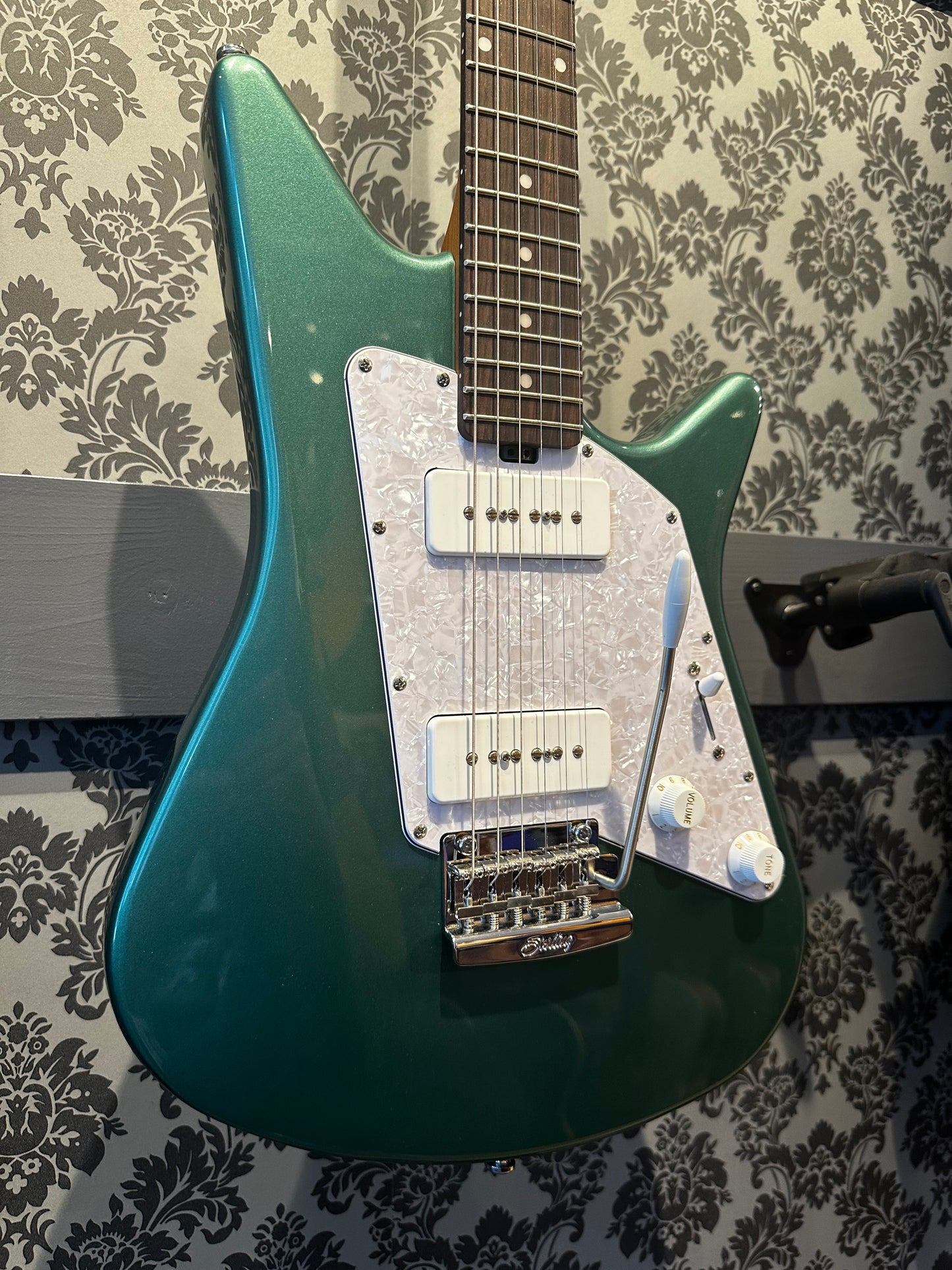 Sterling by Music Man Albert Lee Sherwood Green
