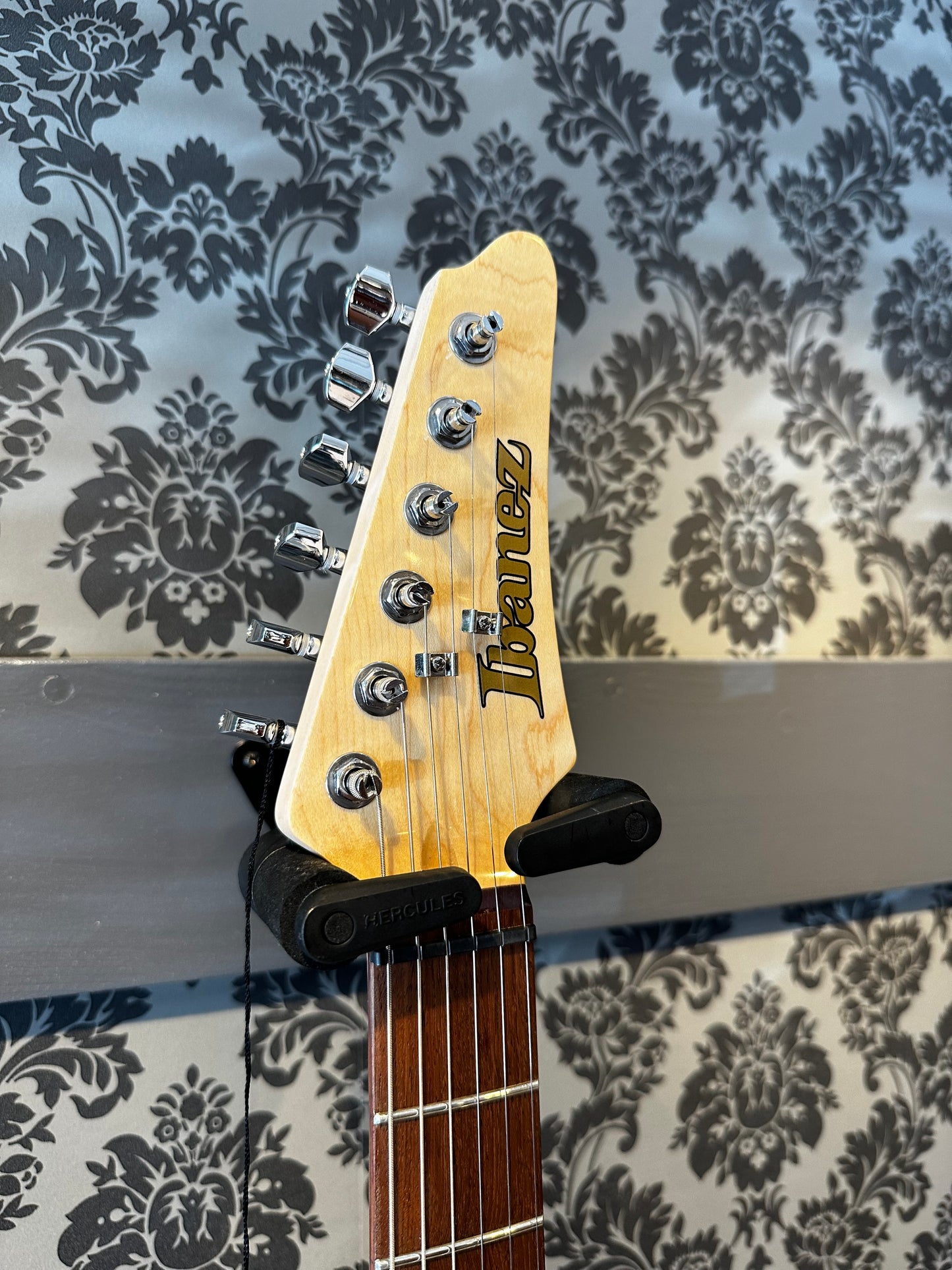 Ibanez AZES40-PPK Pastel Pink