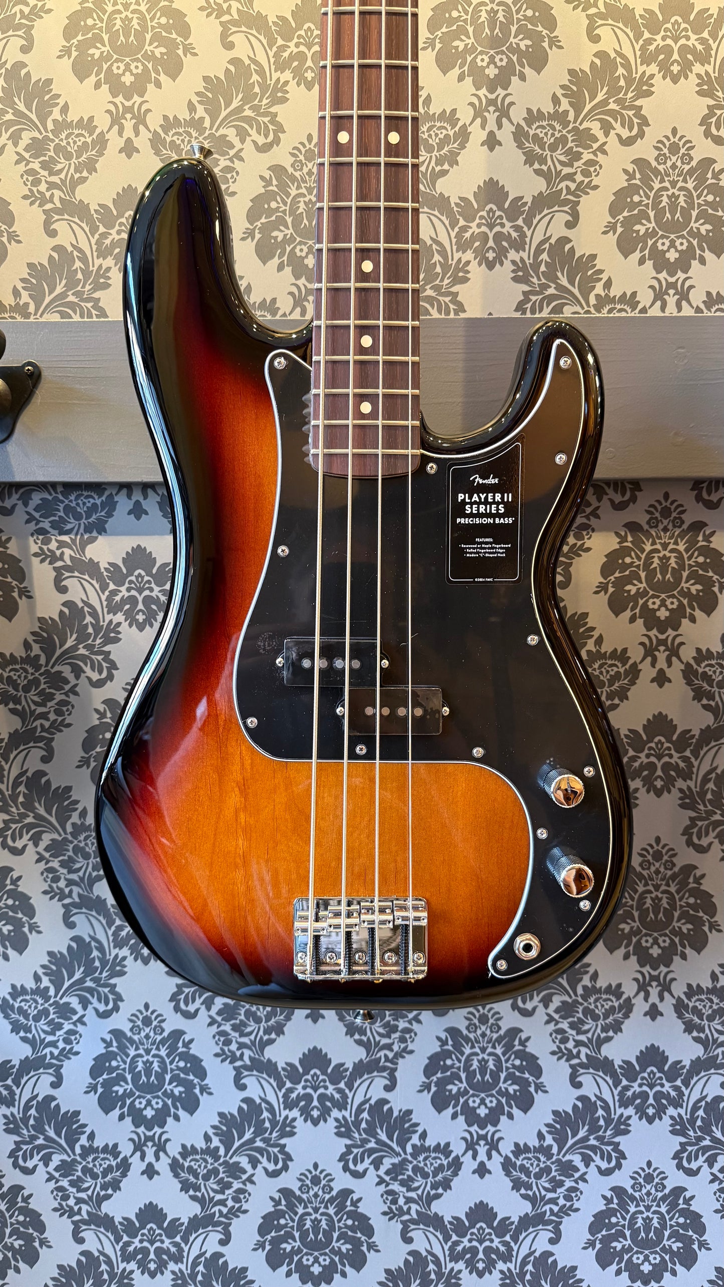 Fender Player II Precision Bass Rosewood Fingerboard Sunburst
