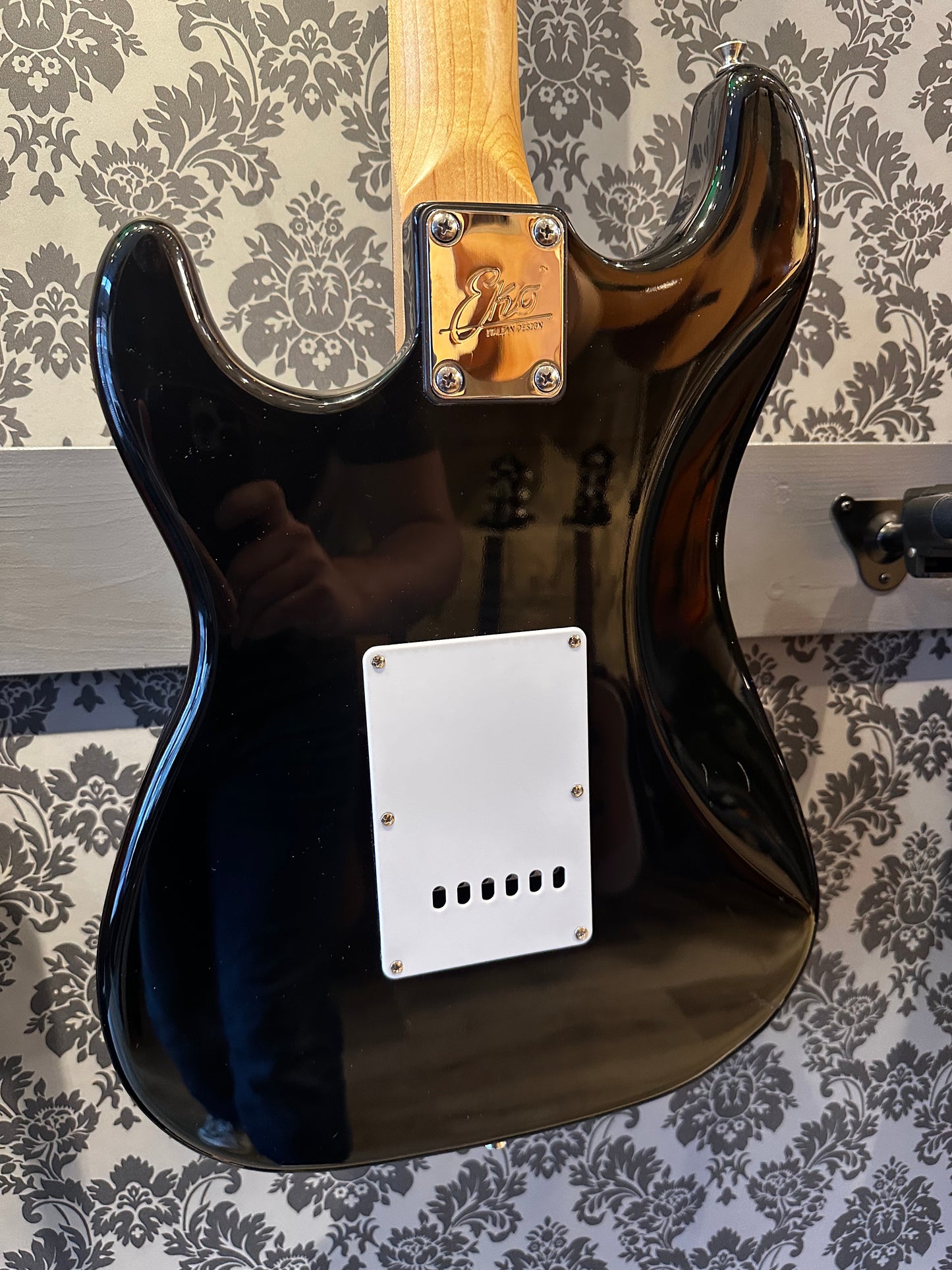 Eko S-300 Black