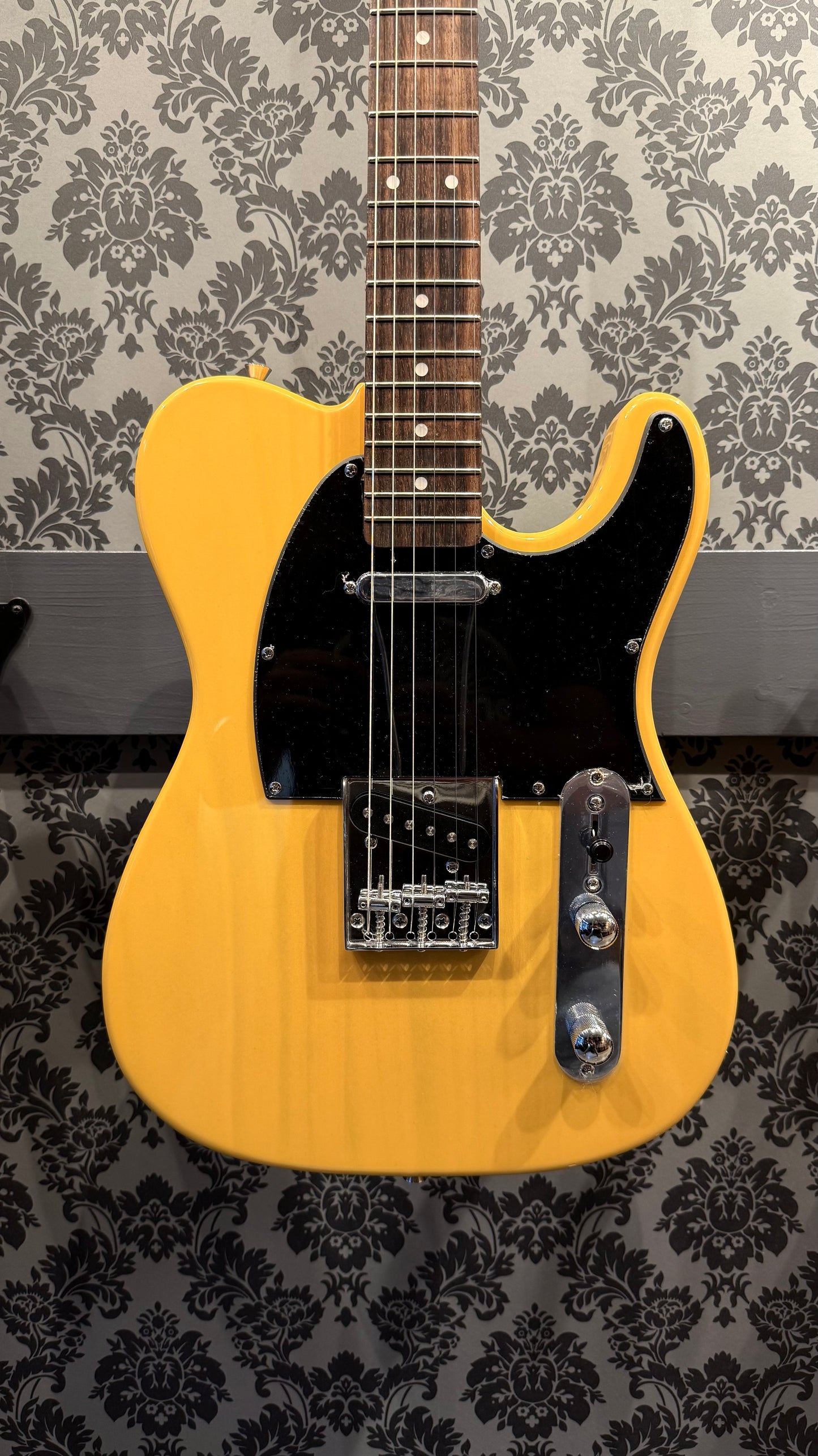 Eko Tribute TL-400 Butterscotch