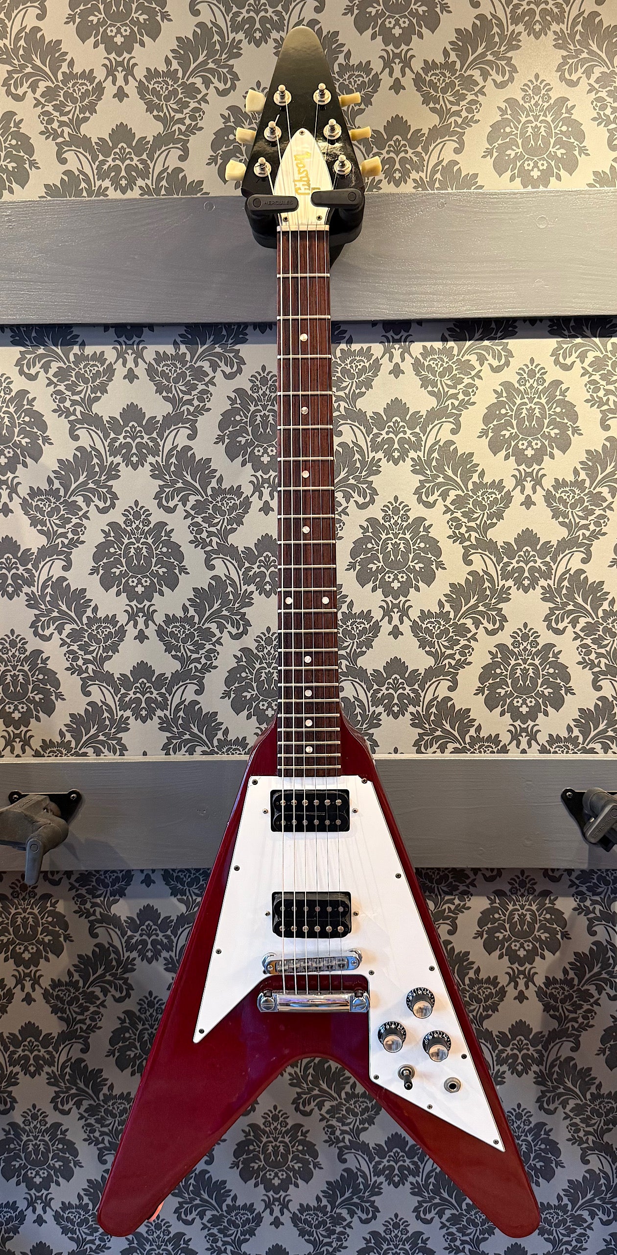 Gibson Flying V '67 in Dark Cherry 1996 incl case (occasion)