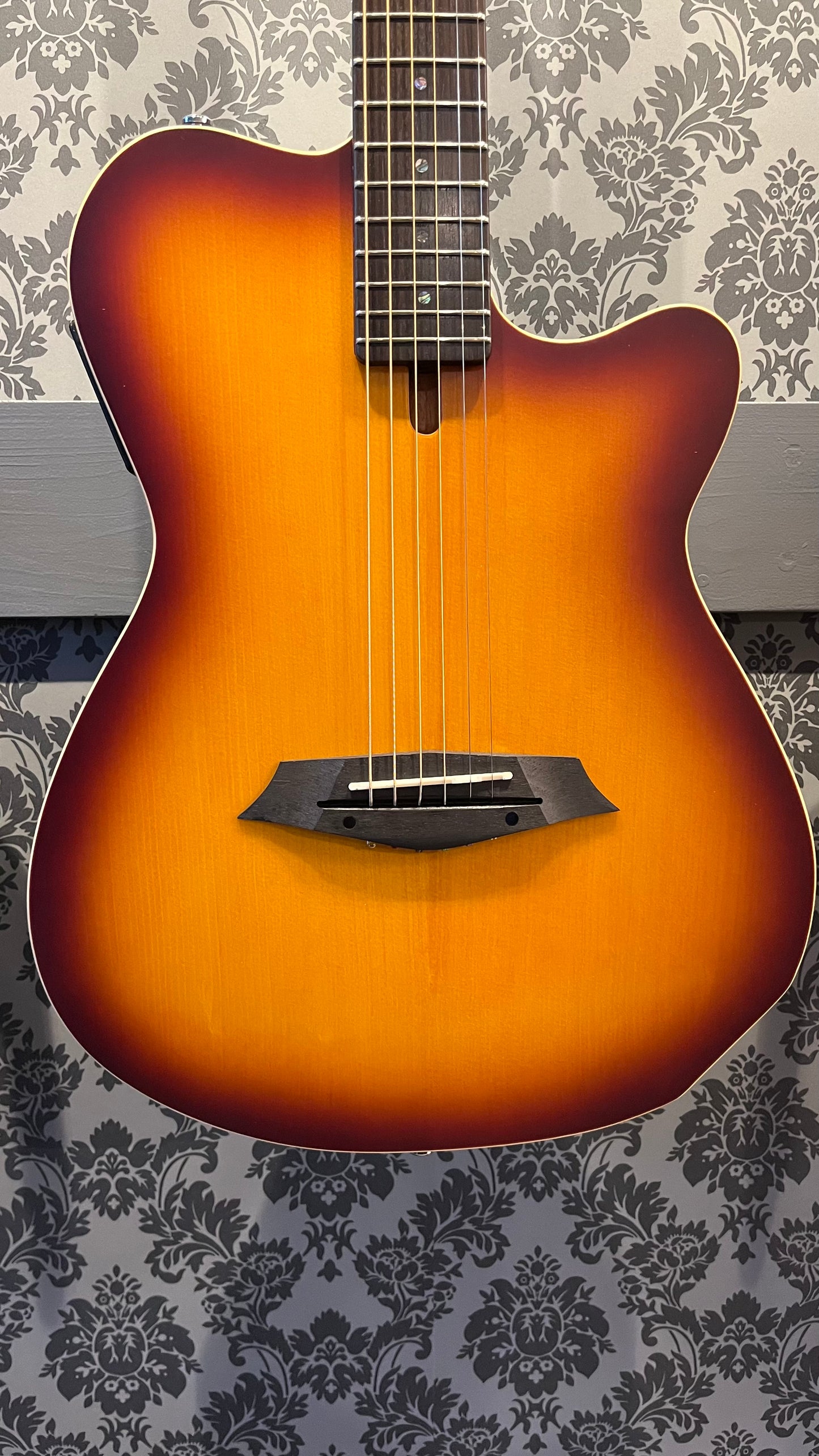 Sire Guitars Larry Carlton G5 Series tobacco sunburst satin