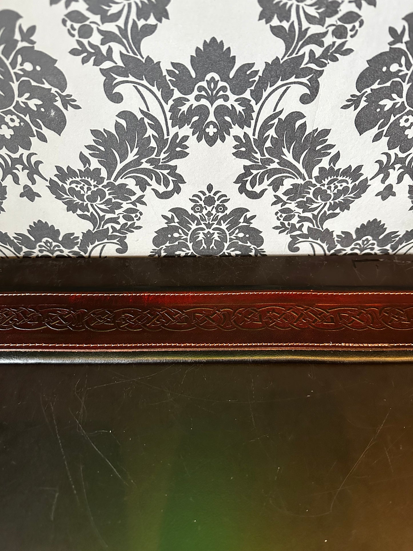 Leathergraft Padded Embossed Brown