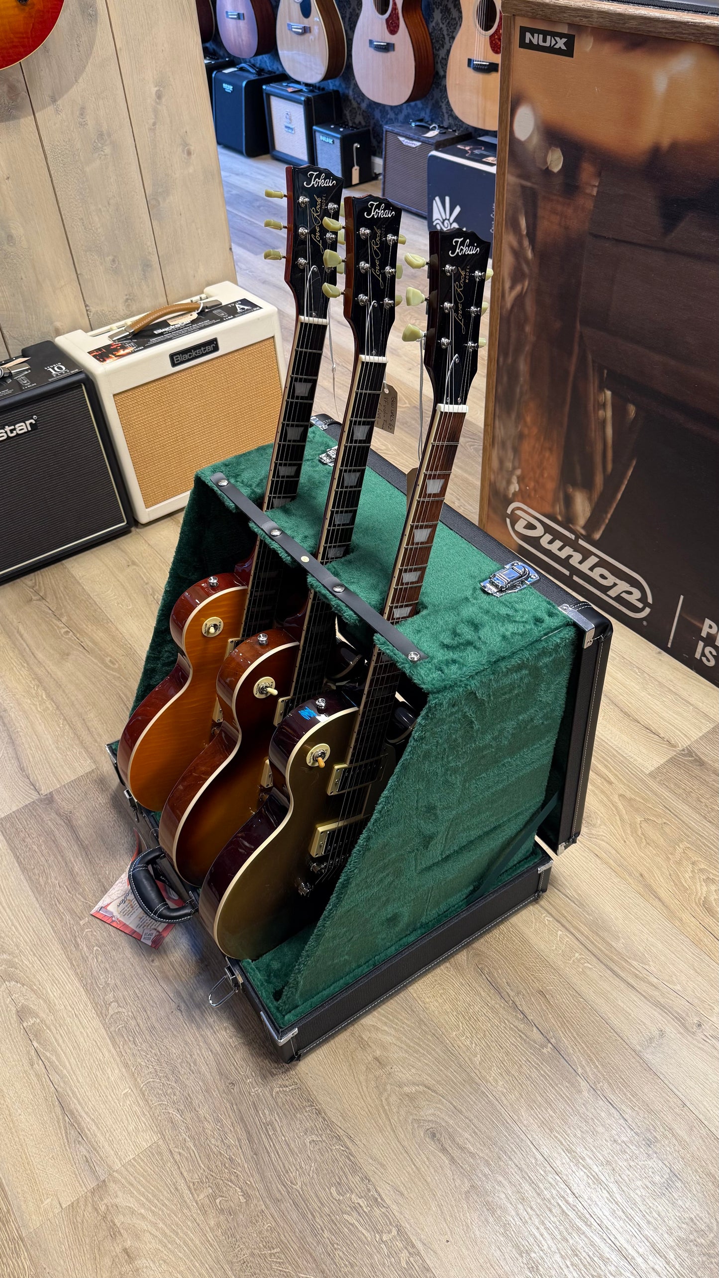 Boston GSC-03-BK guitar stand case 3 guitars green plush