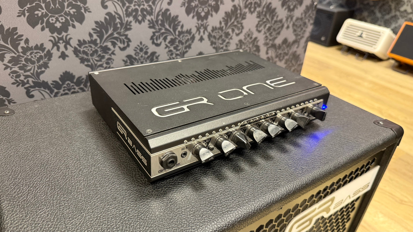 GR Bass ONE 800 bassamp