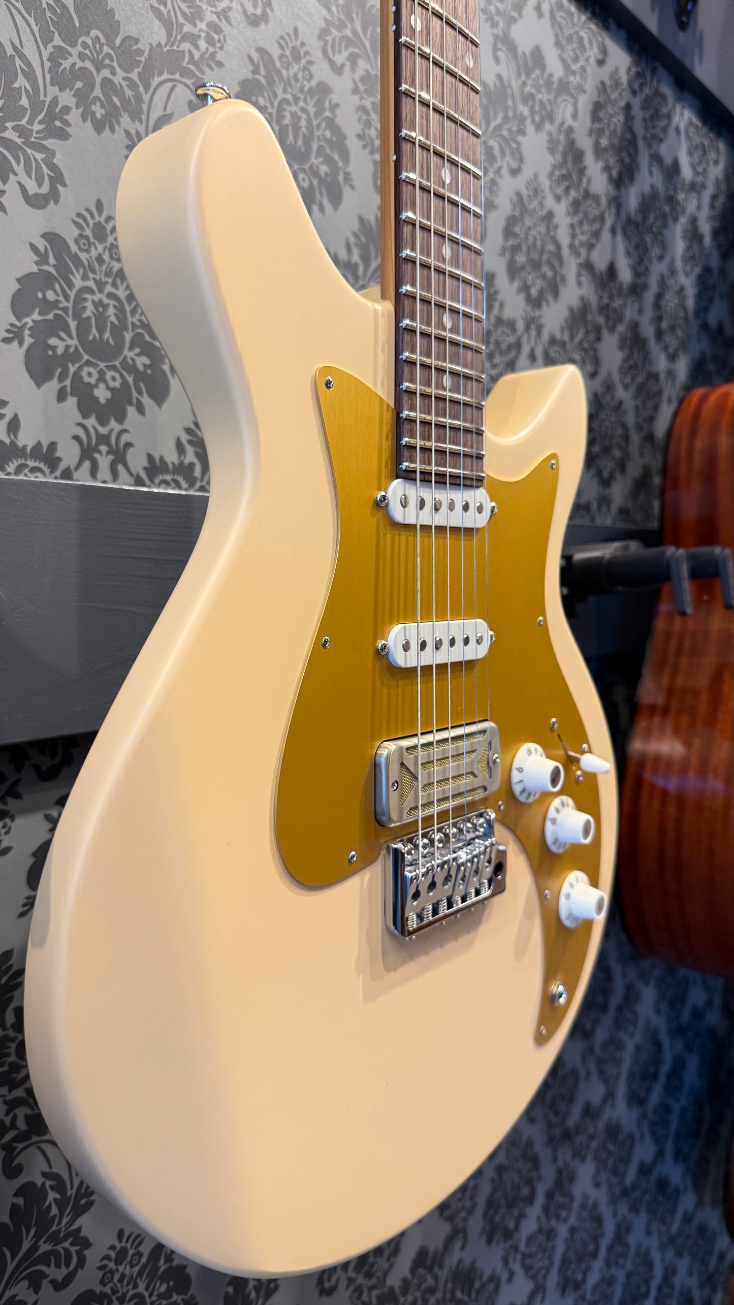 Eastman FT-DC'62 Fuller-tone Series Dessert Sand incl.bag