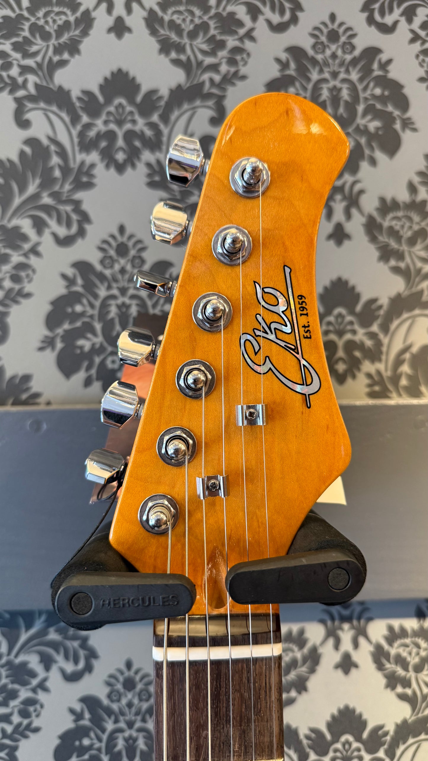 Eko ST-350 BLK Tribute Strat HSS