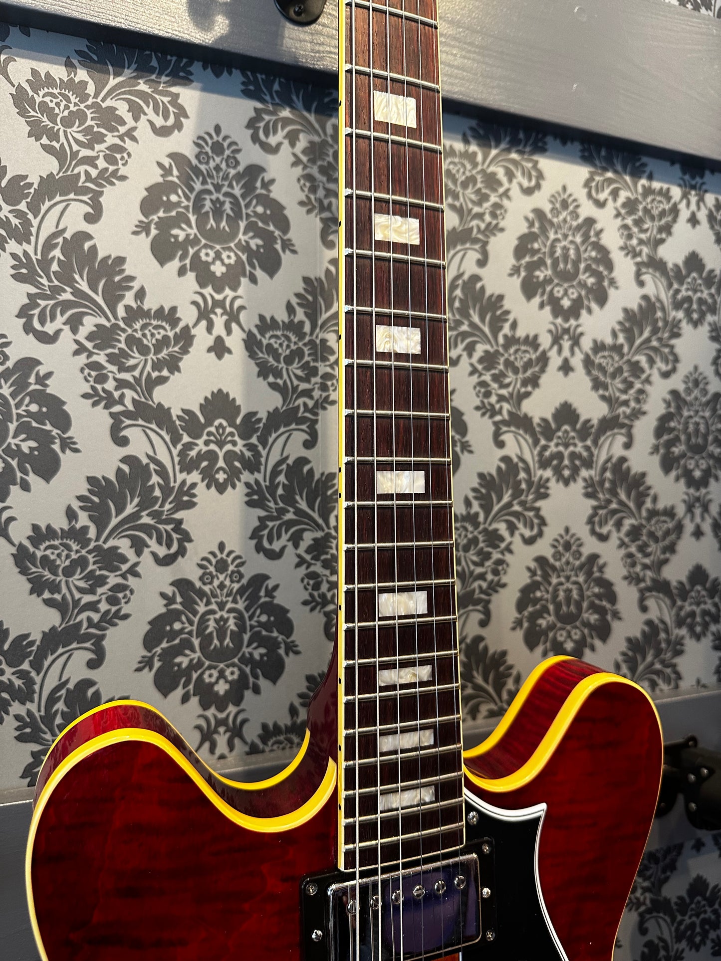Heritage H-535 Custom Core Dark Cherry Sunburst Incl. case