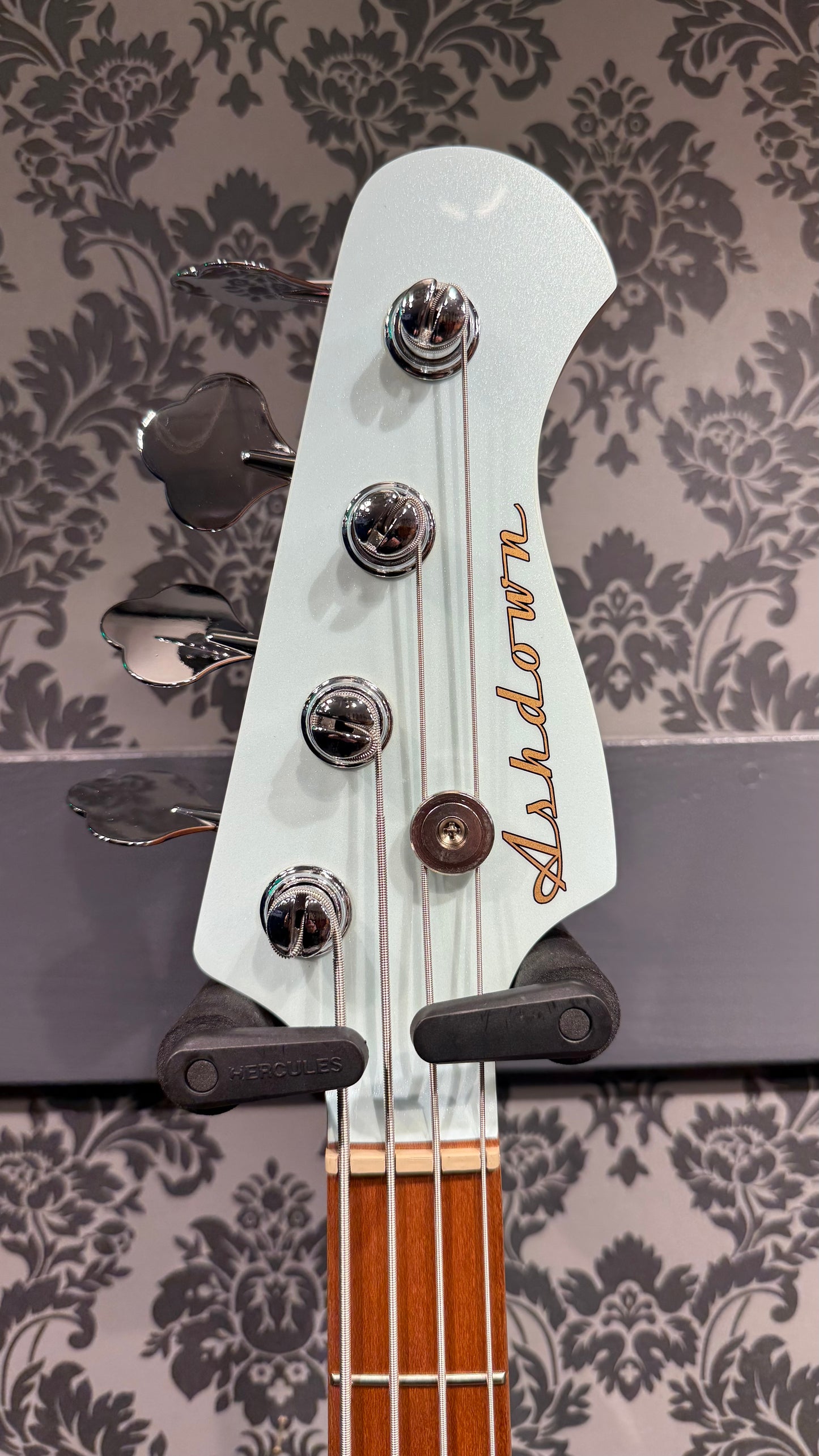 Ashdown The Saint Ice Blue