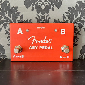 Fender ABY switch pedal RED