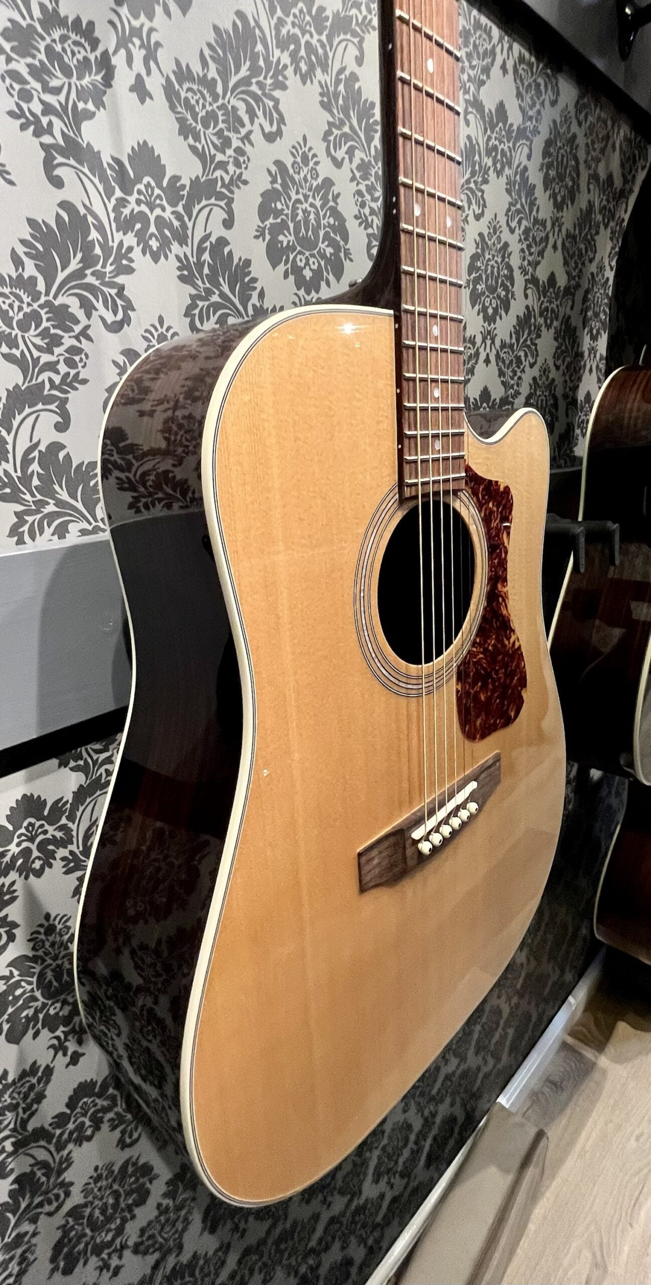 Guild D-150CE Incl. gigbag