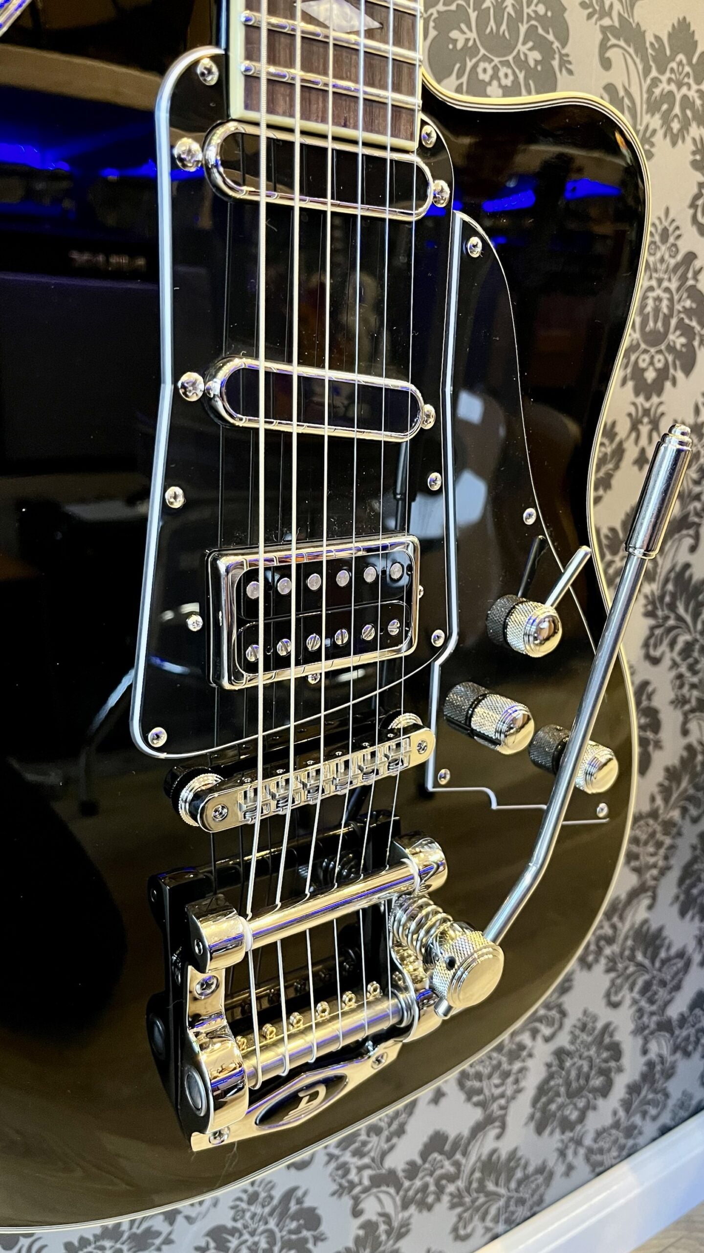 Duesenberg Paloma Black Incl. Gigbag