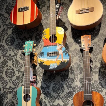 Ukuleles & Mandolines