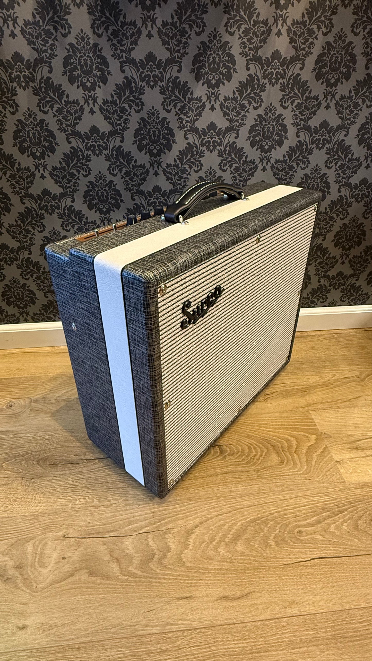 Supro 1696RT Black Magick Rev Combo