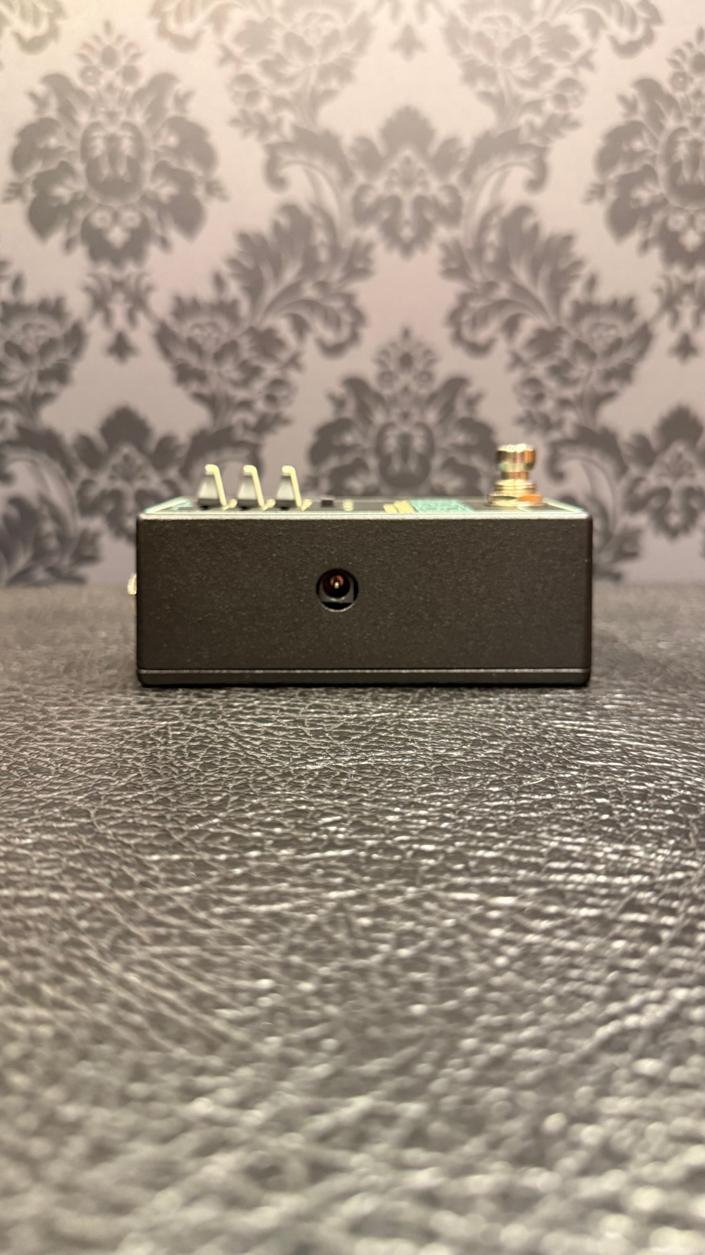 Walrus Audio Fundamental Reverb