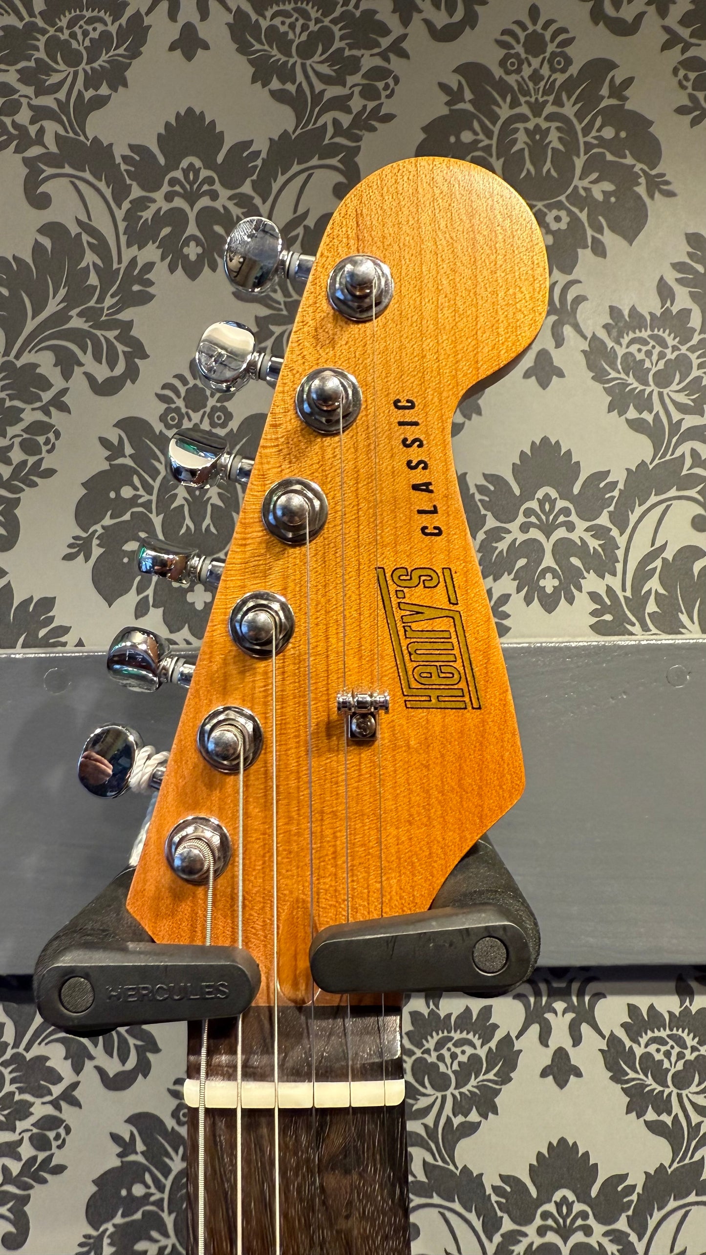 Henry's ST-1C Snake Sunburst Classic incl.bag