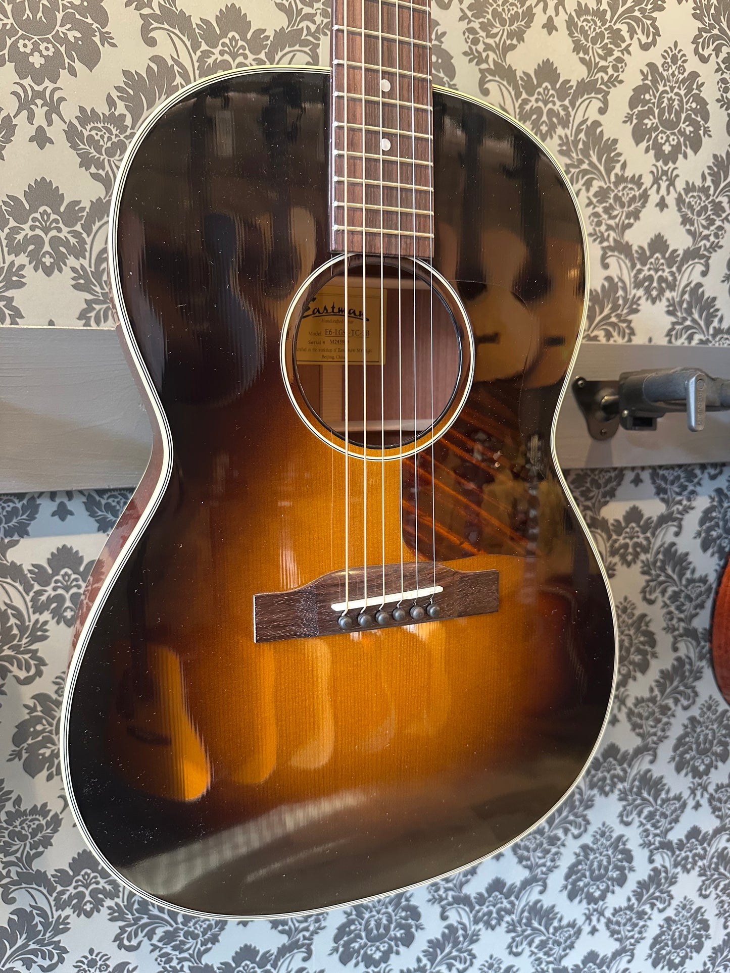 Eastman E6LG-SS Incl. case