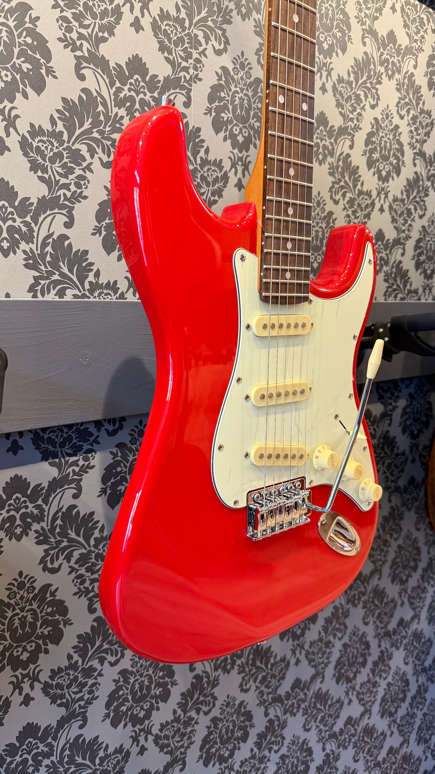 Eko ST-300 Tribute Red