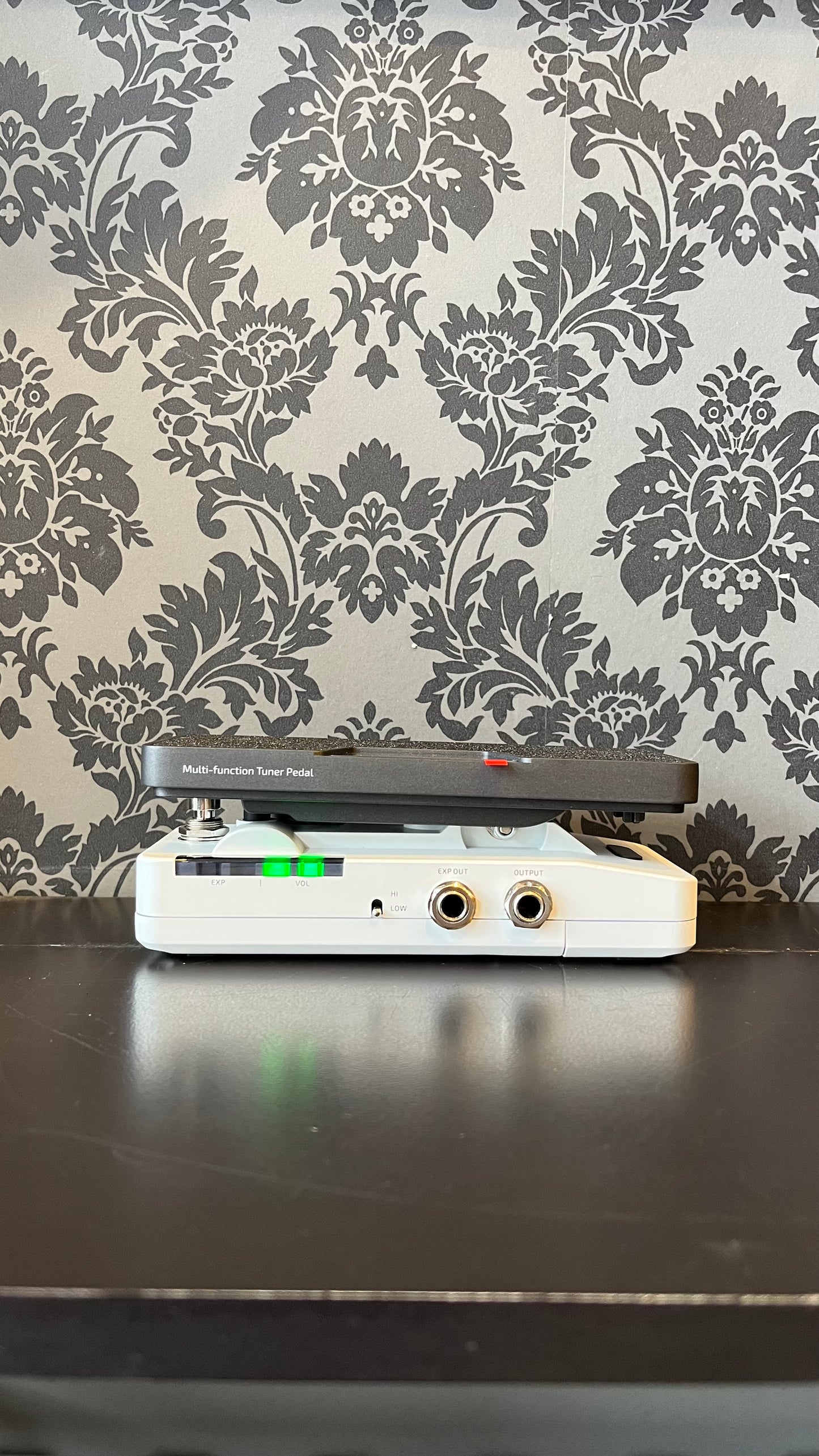 Hotone SP-30T multifunctional tuner pedal TUNER PRESS