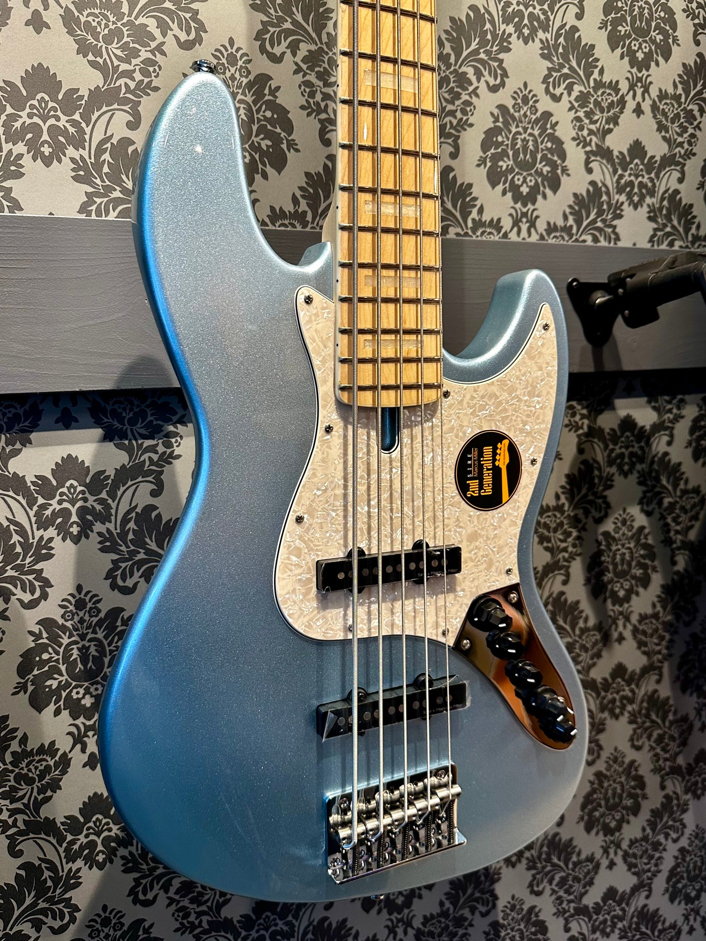 Sire V7 5-string lake placid blue