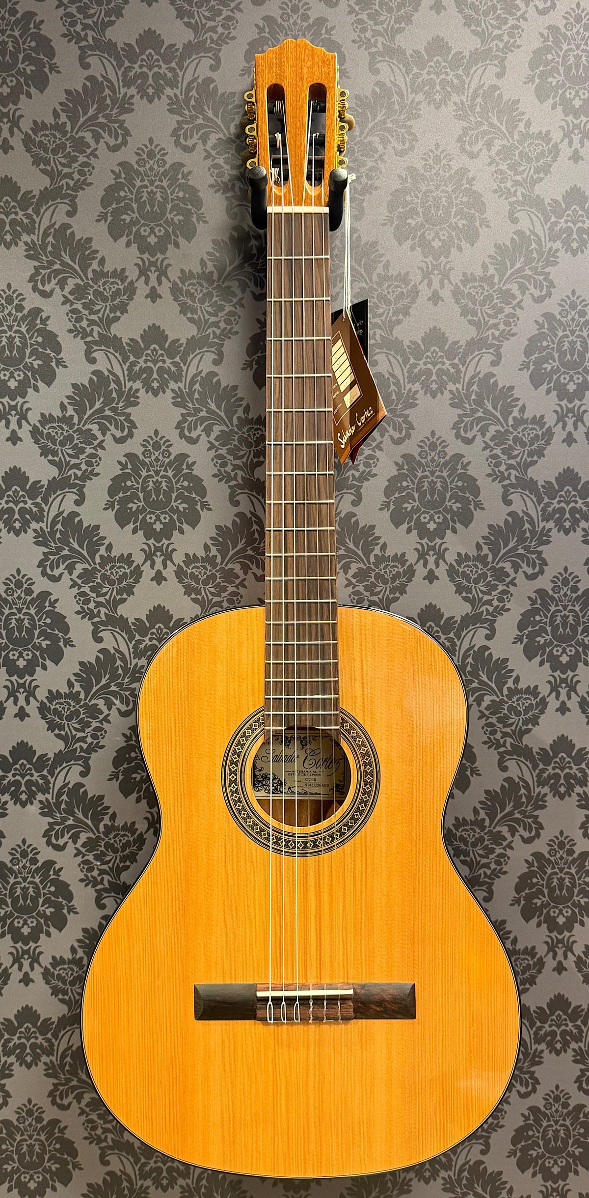 Salvador Cortez CC-10 Classic Guitar