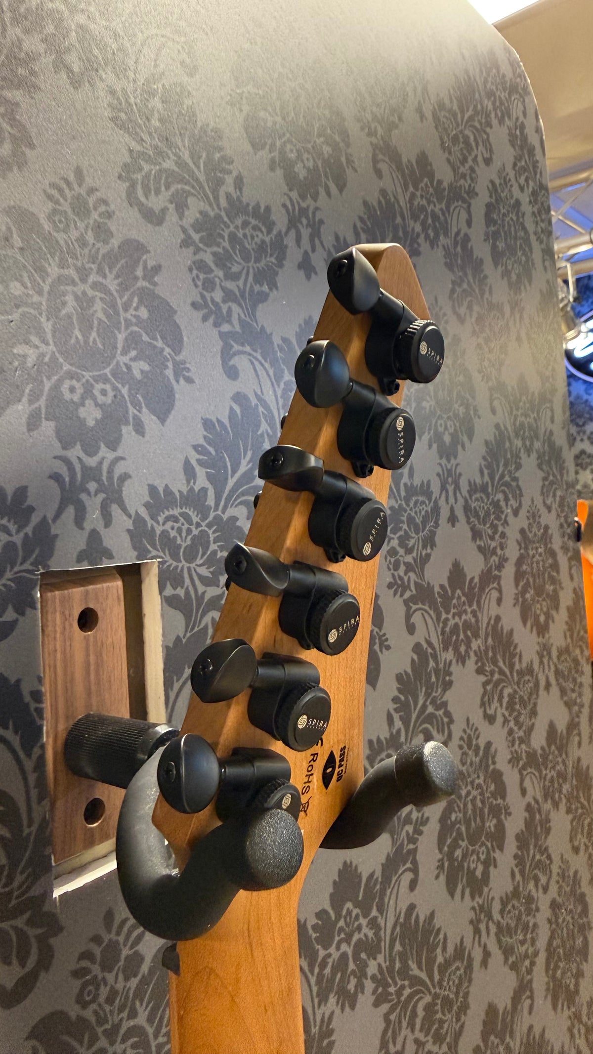 Spira Guitars S-600 APP Ash Purple